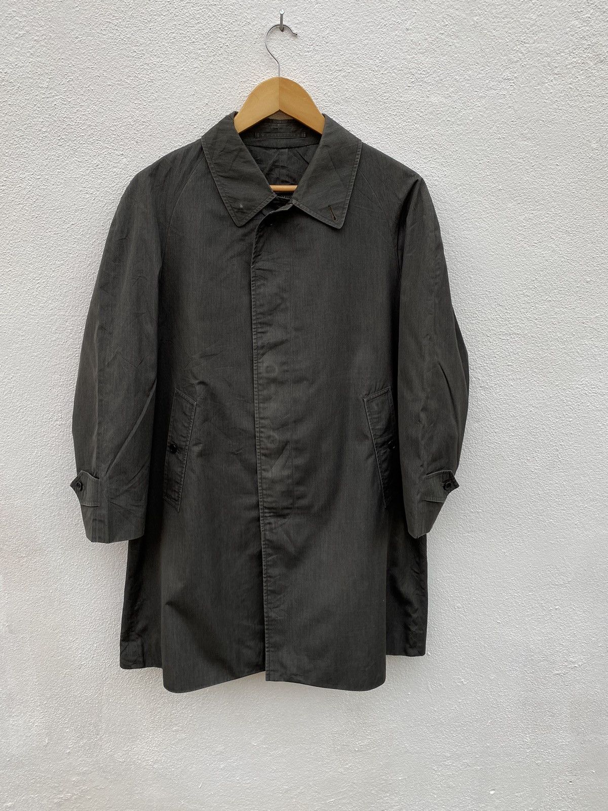 Burberry Vintage Burberrys Trench coat / long jacket Size US L / EU 52-54 / 3 - 1 Thumbnail