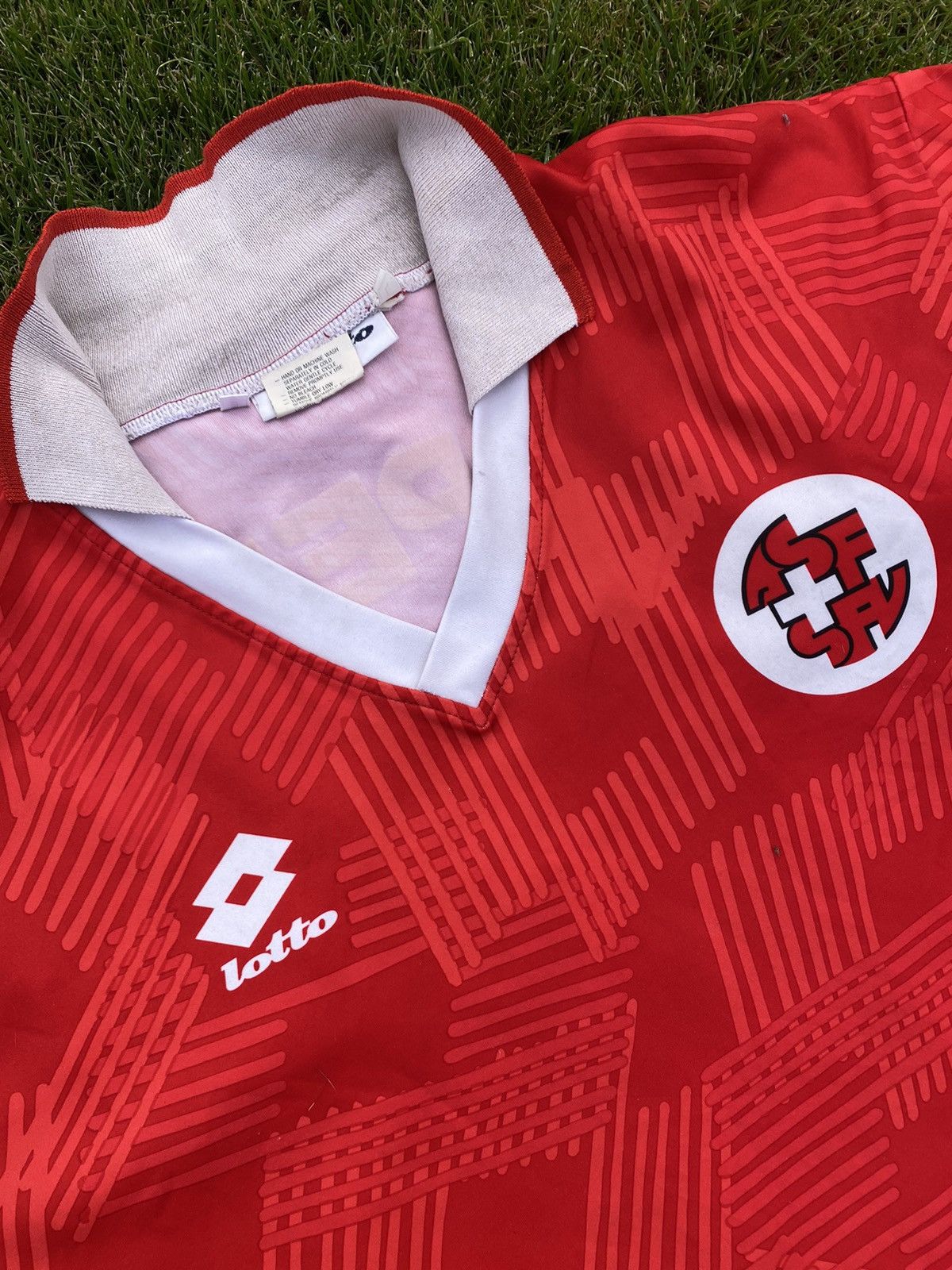 Lotto Sport Switzerland 92-93 football soccer lotto jersey Size US L / EU 52-54 / 3 - 3 Thumbnail
