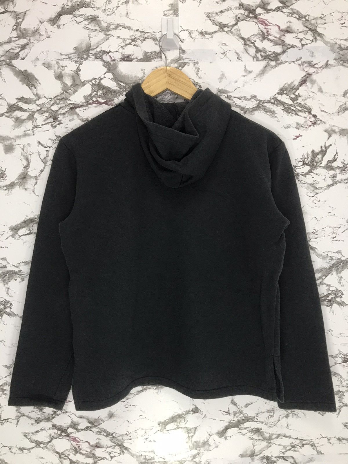 Designer × agnes b. Agnes B. Small Logo Hoodie Swearshirt Size US M / EU 48-50 / 2 - 9 Thumbnail
