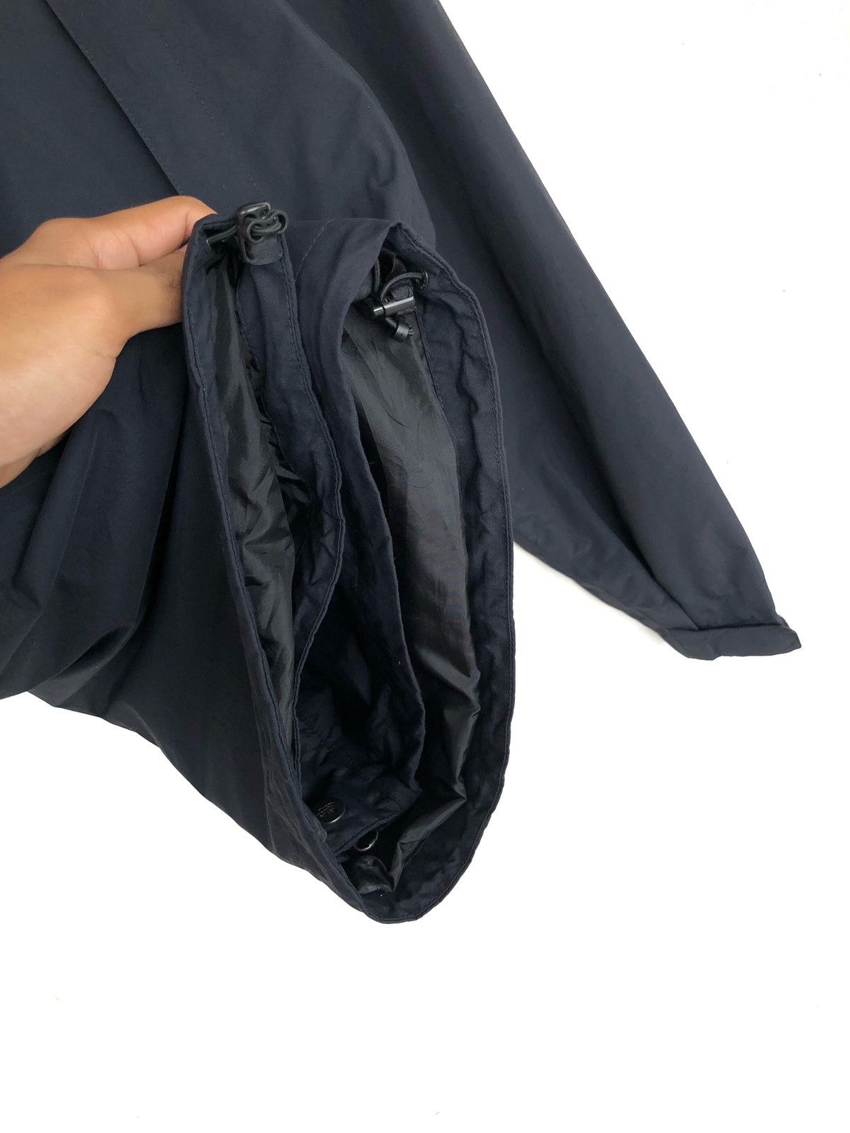 The North Face Multi Pocket Tech Wear Water Proof Hoodie Jacket Size US L / EU 52-54 / 3 - 9 Thumbnail