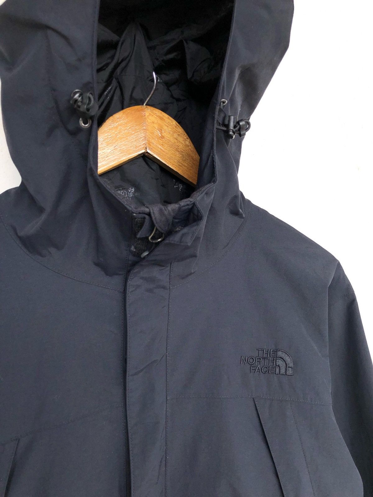 The North Face Multi Pocket Tech Wear Water Proof Hoodie Jacket Size US L / EU 52-54 / 3 - 4 Thumbnail