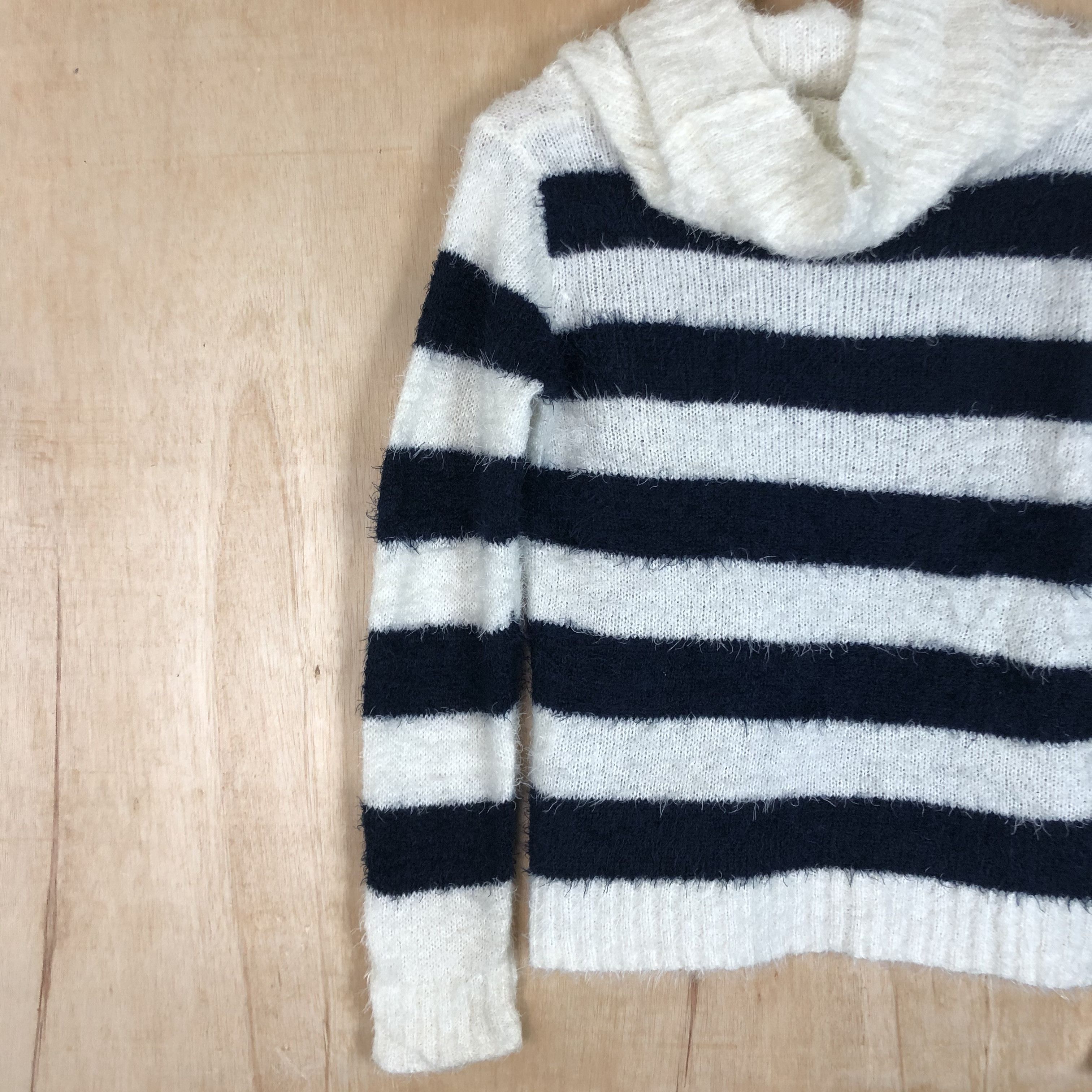 Aran Isles Knitwear DLL Leahmatin stripe turtleneck mohair shaggy knitwear #c041 Size M / US 6-8 / IT 42-44 - 11 Thumbnail