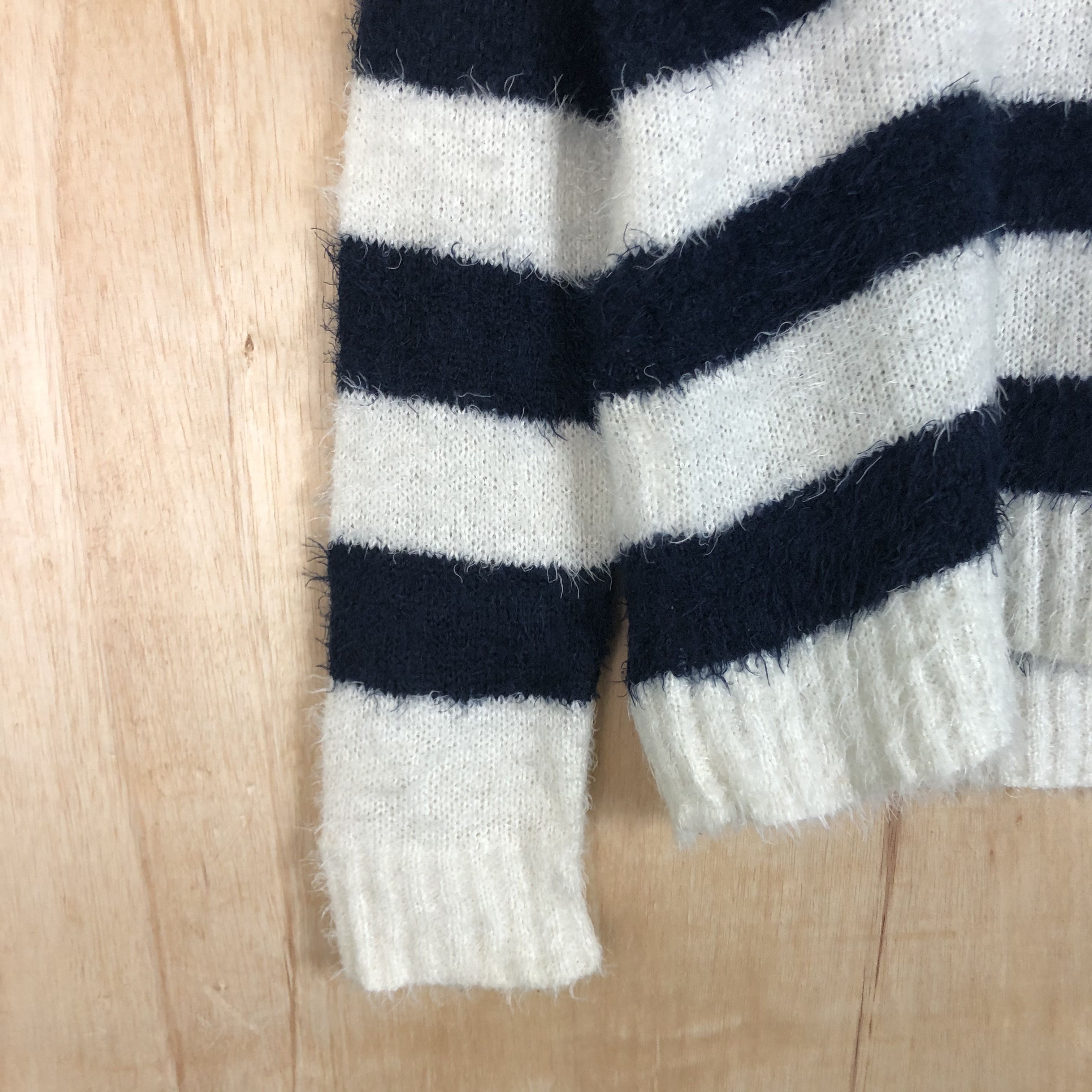 Aran Isles Knitwear DLL Leahmatin stripe turtleneck mohair shaggy knitwear #c041 Size M / US 6-8 / IT 42-44 - 7 Thumbnail