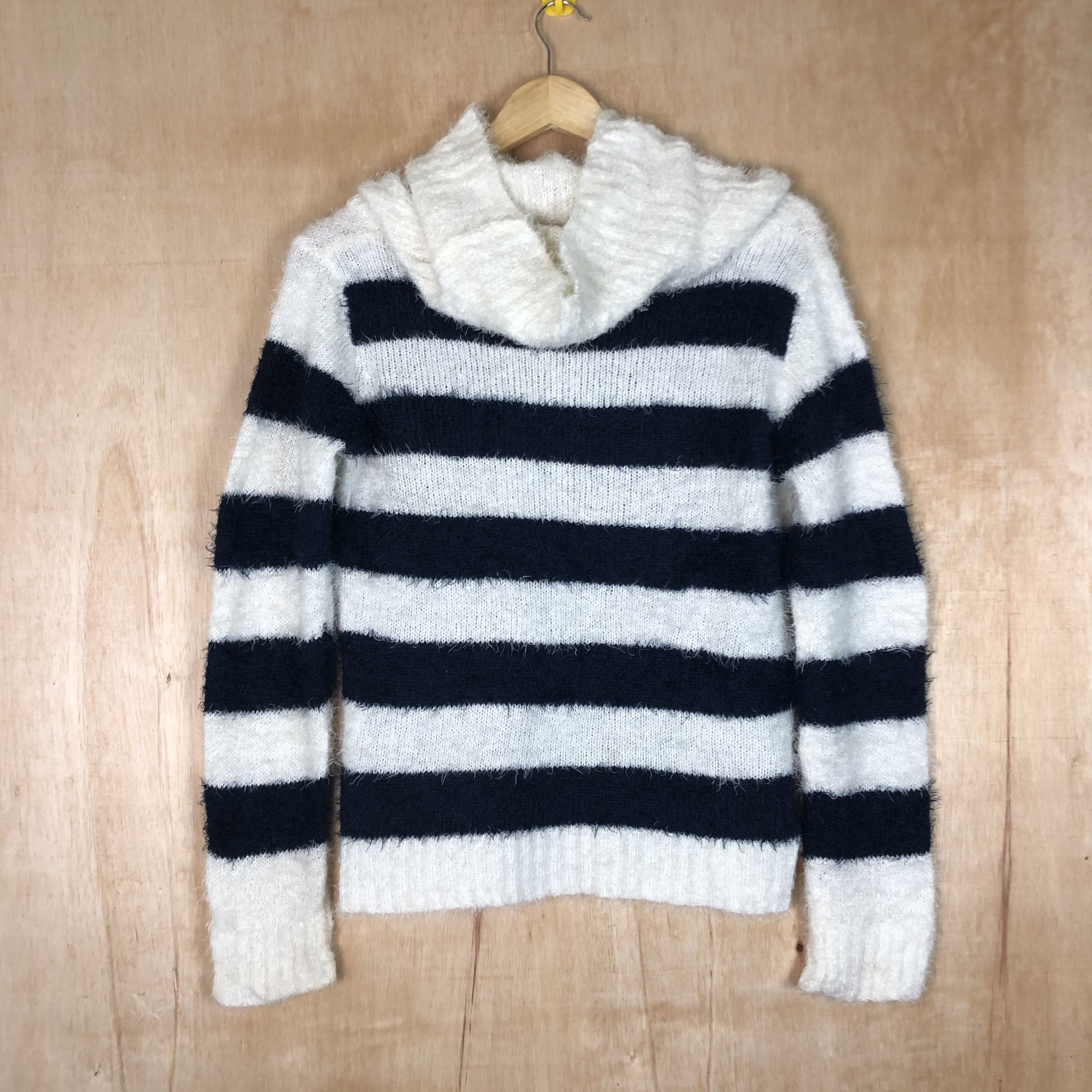 Aran Isles Knitwear DLL Leahmatin stripe turtleneck mohair shaggy knitwear #c041 Size M / US 6-8 / IT 42-44 - 9 Thumbnail