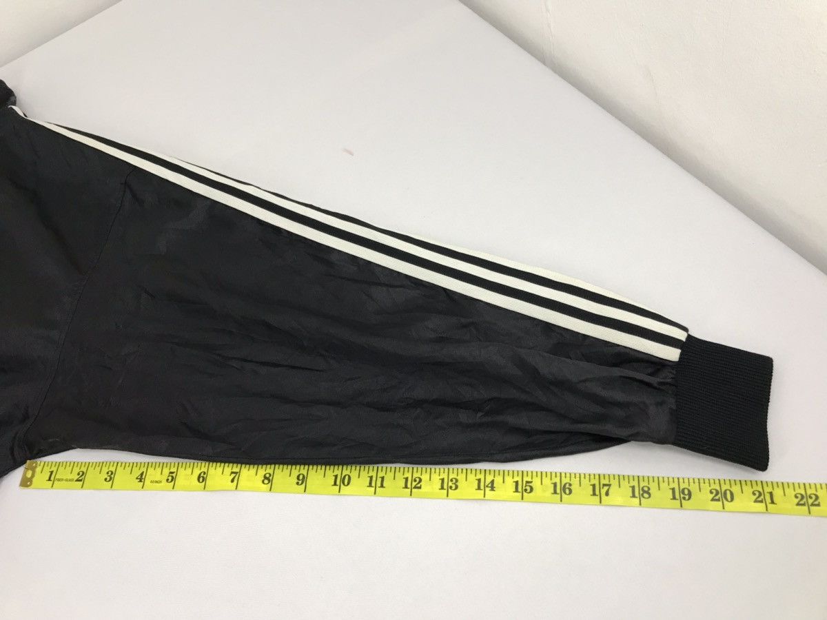 Adidas Vintage Adidas Windbreaker Jacket Trikot Size US L / EU 52-54 / 3 - 8 Thumbnail