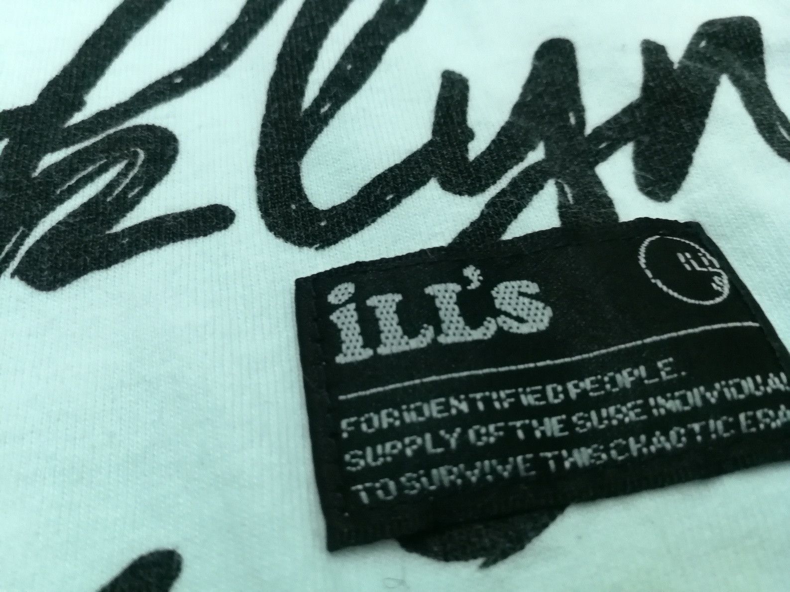 Japanese Brand Ill's Different Rich Actress Over Printed Thug Squad Tee Size US M / EU 48-50 / 2 - 8 Thumbnail