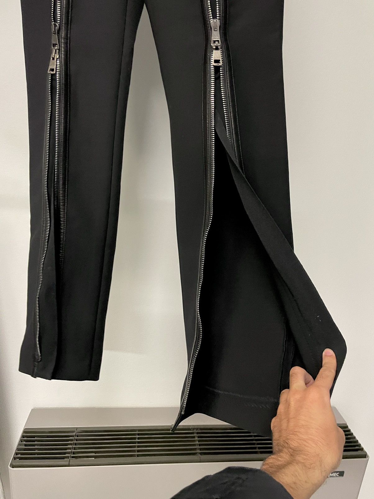 Gucci × Tom Ford FW2001 Tom Ford zipper runway leather wool pants archive Size 28" / US 6 / IT 42 - 16 Thumbnail