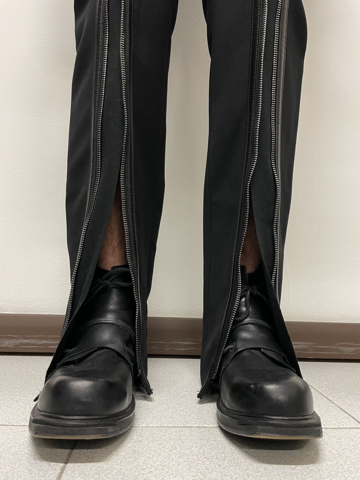 Gucci × Tom Ford FW2001 Tom Ford zipper runway leather wool pants archive Size 28" / US 6 / IT 42 - 8 Thumbnail
