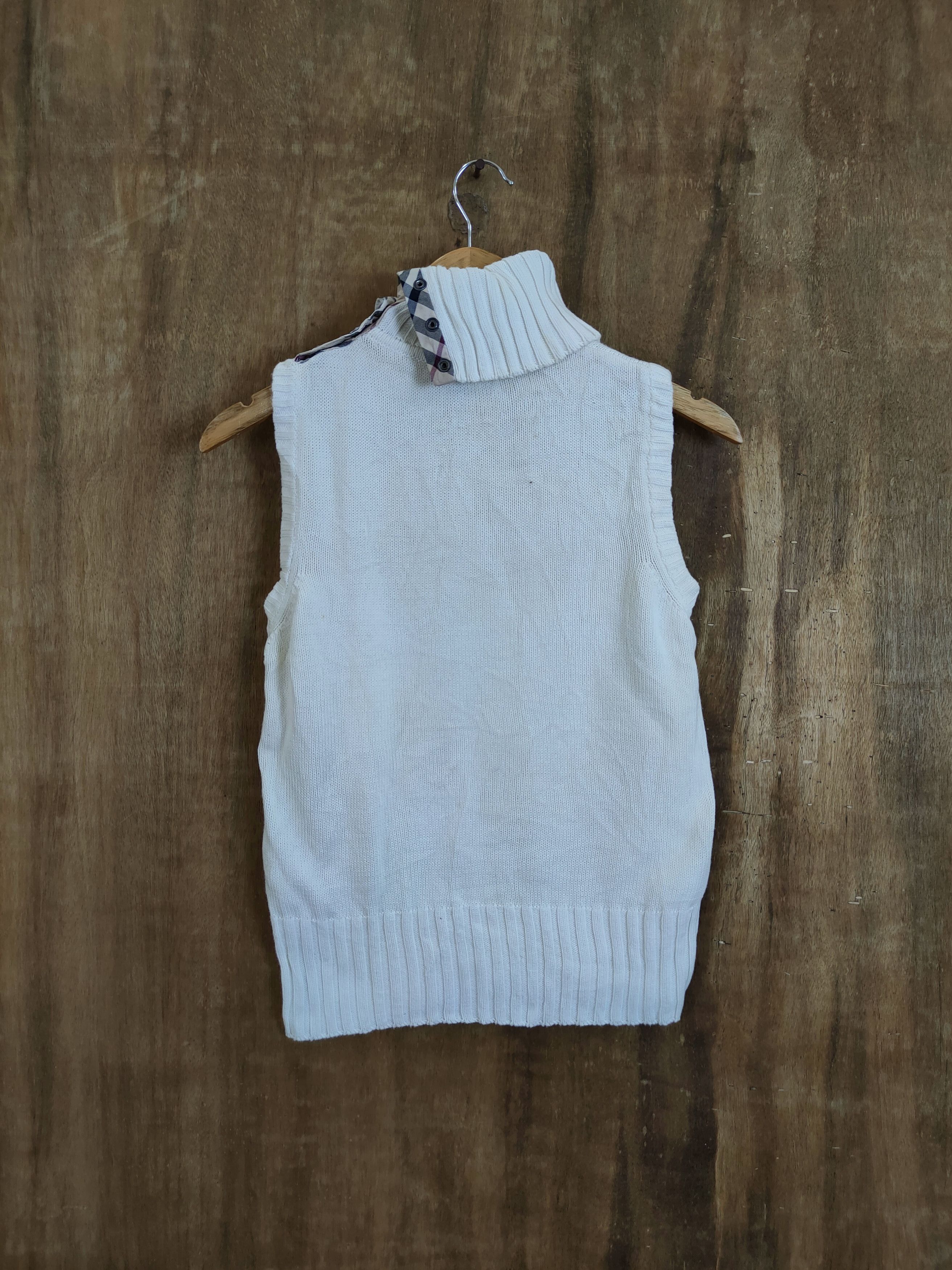 Burberry DL Burberry sleeveless turtle neck knitwear #46-609 Size US S / EU 44-46 / 1 - 8 Thumbnail