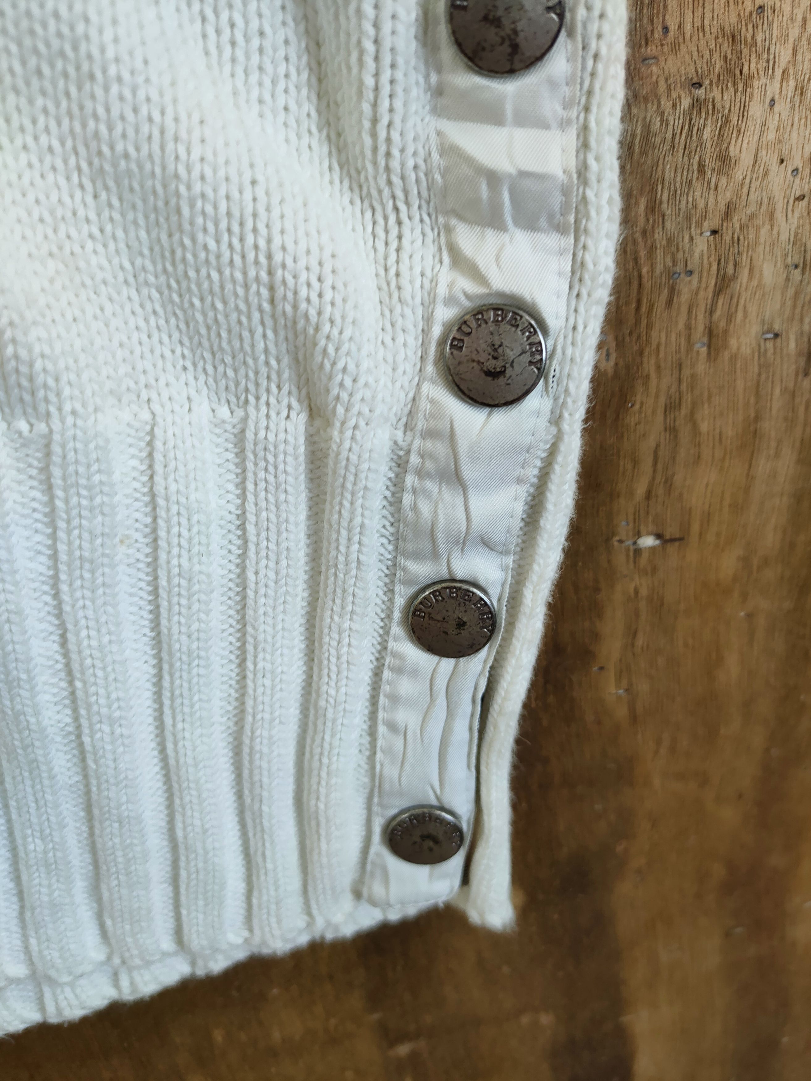 Burberry DL Burberry sleeveless turtle neck knitwear #46-609 Size US S / EU 44-46 / 1 - 6 Thumbnail