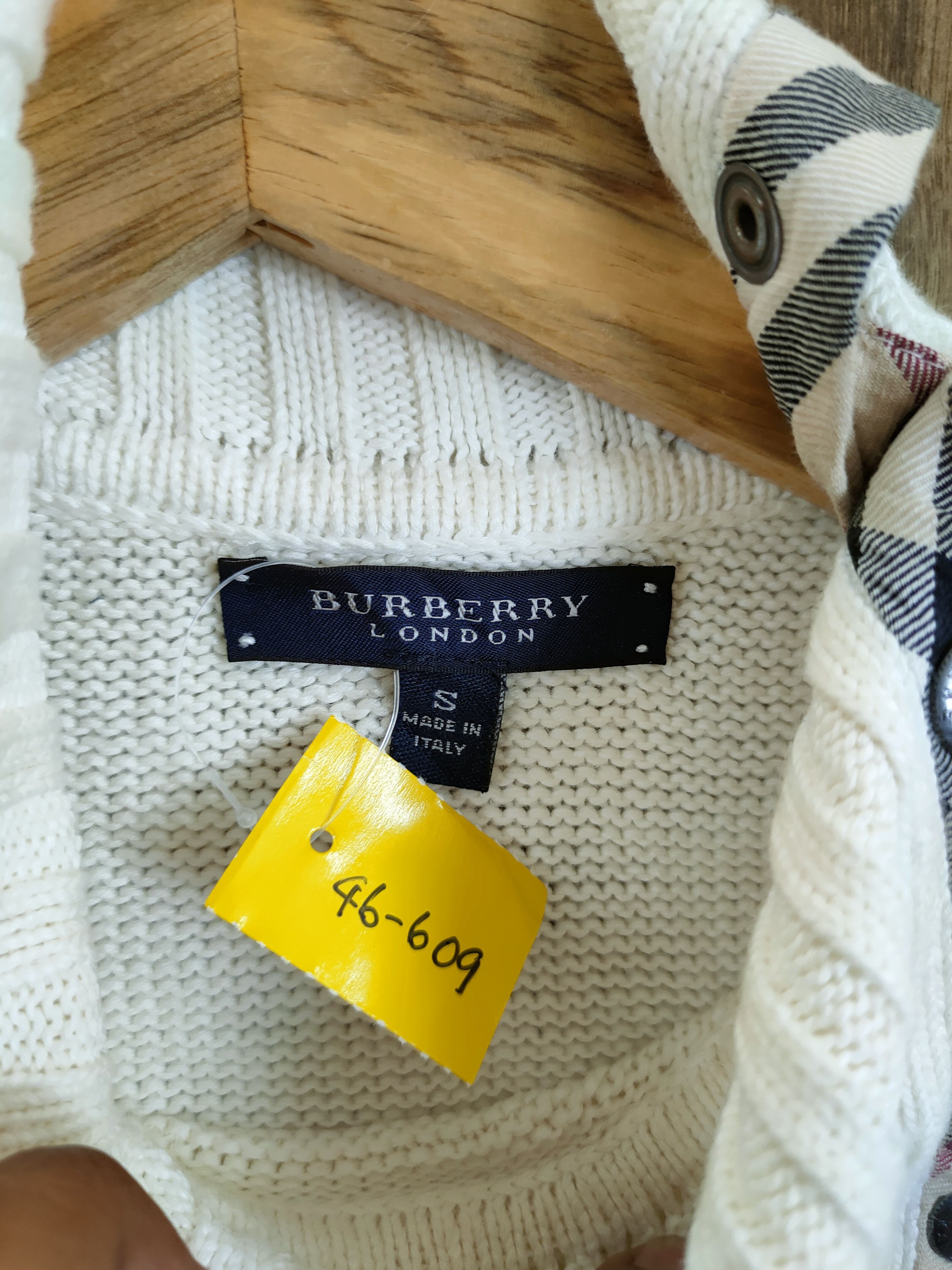 Burberry DL Burberry sleeveless turtle neck knitwear #46-609 Size US S / EU 44-46 / 1 - 14 Thumbnail