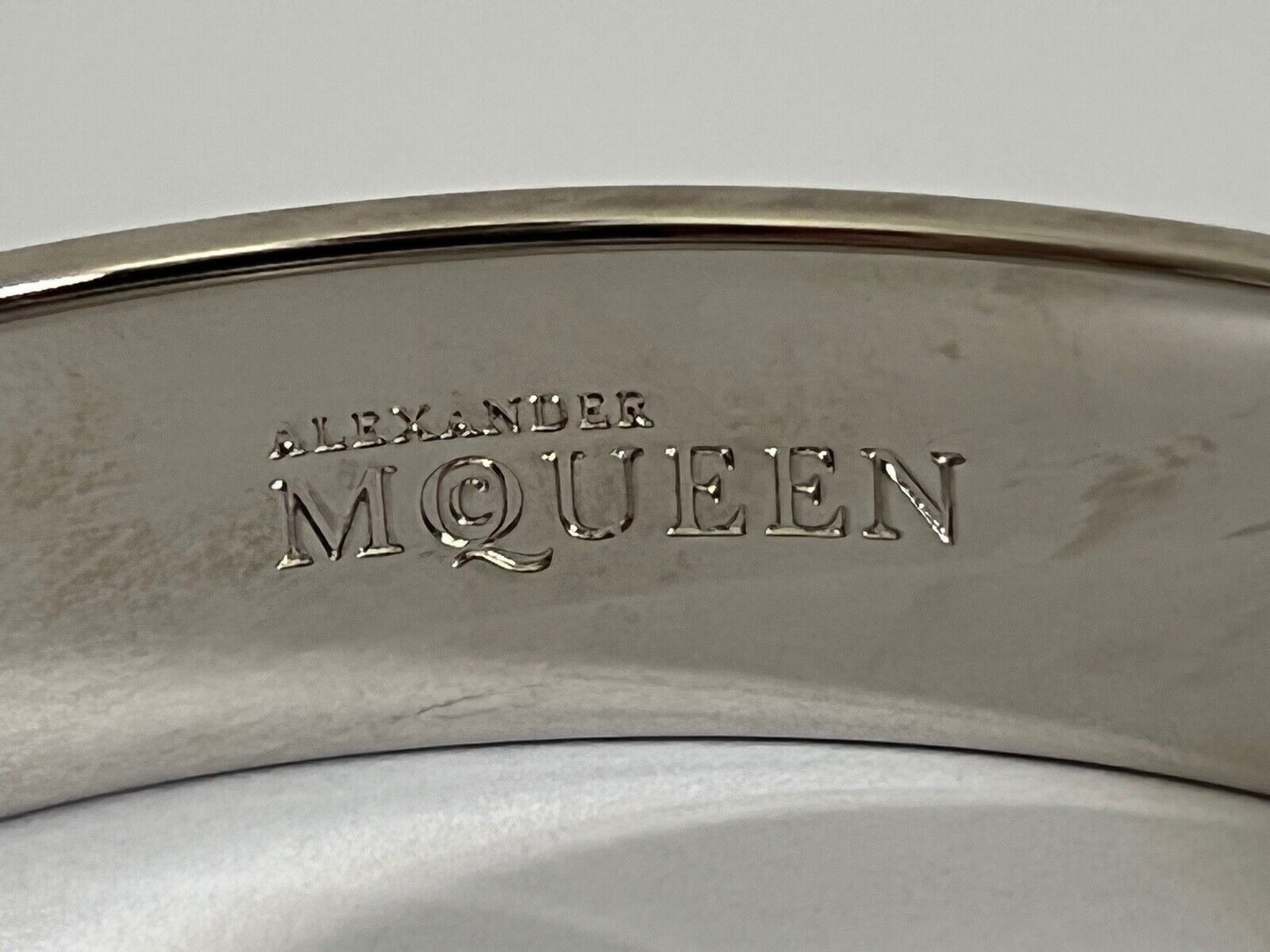 Alexander McQueen Bangle Bracelet in Silver Size ONE SIZE - 8 Thumbnail