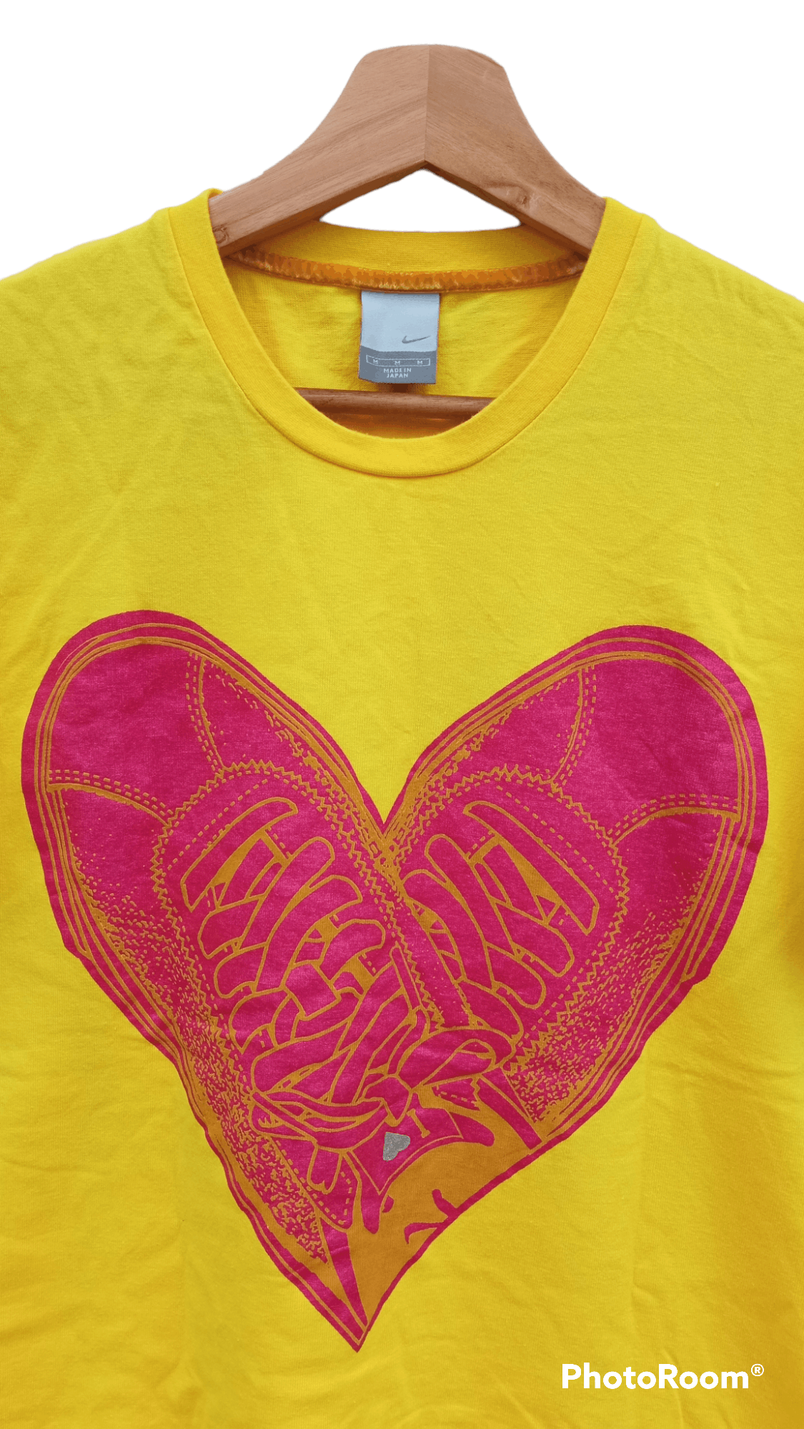 Nike 🔥🔥Nike Swoosh Heart 💖 Shoes T-Shirt Size M / US 6-8 / IT 42-44 - 16 Thumbnail