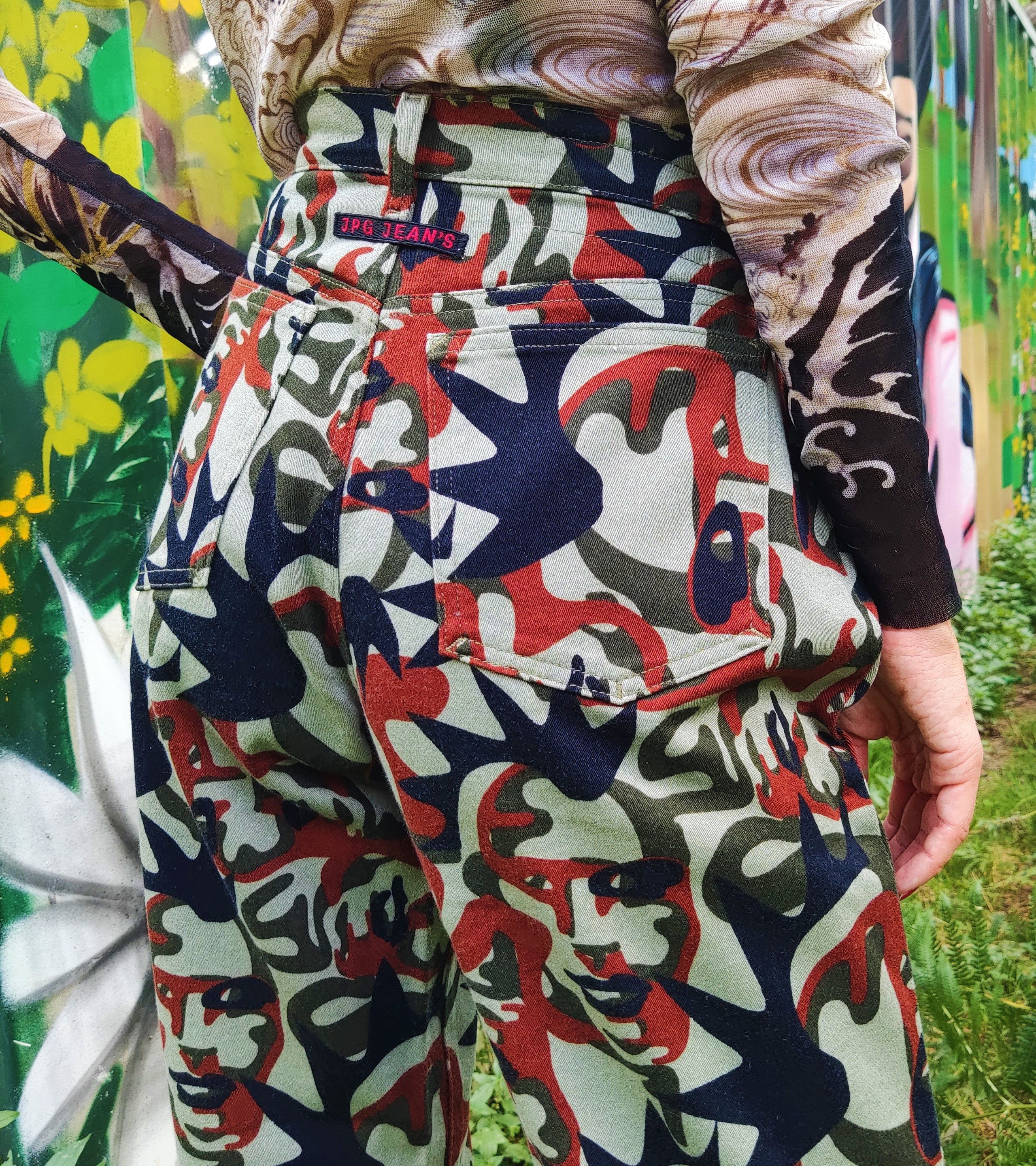 Jean Paul Gaultier Jean Paul Gaultier Fight Racism Camouflage Punk Faces Pants Size 28" / US 6 / IT 42 - 9 Thumbnail