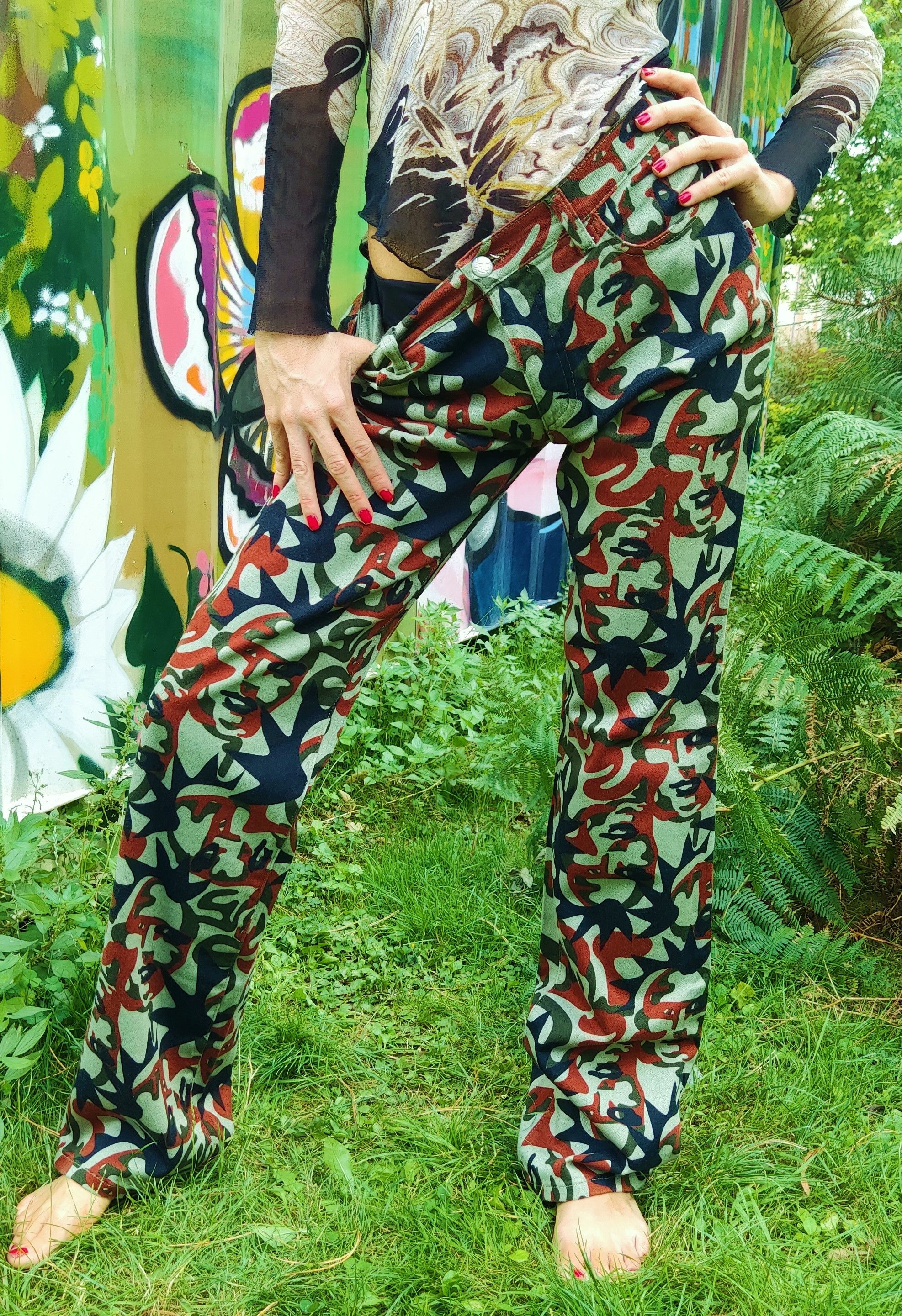 Jean Paul Gaultier Jean Paul Gaultier Fight Racism Camouflage Punk Faces Pants Size 28" / US 6 / IT 42 - 6 Thumbnail