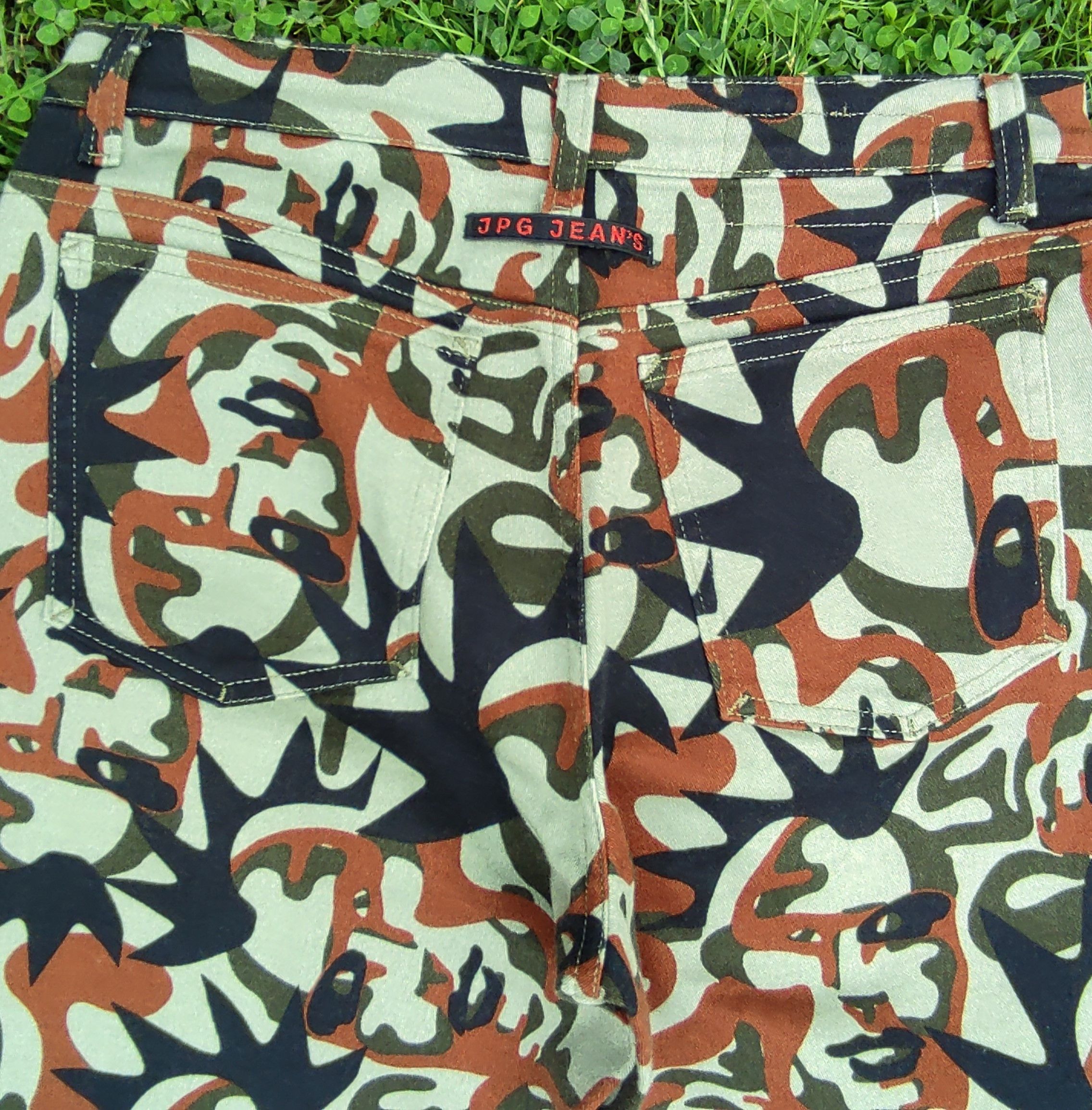 Jean Paul Gaultier Jean Paul Gaultier Fight Racism Camouflage Punk Faces Pants Size 28" / US 6 / IT 42 - 19 Thumbnail