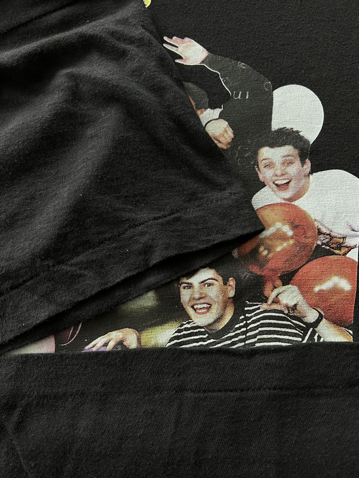 Band Tees Vintage 90s New Kids on the Block Band Black Tee Size US M / EU 48-50 / 2 - 8 Thumbnail