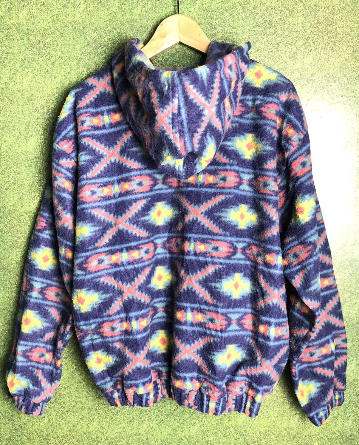 Descente × Japanese Brand × Vintage RARE DESCENTE NAVAJO NATIVE ABSTRACT FLECE HODIE MULTI COLO Size US L / EU 52-54 / 3 - 10 Thumbnail