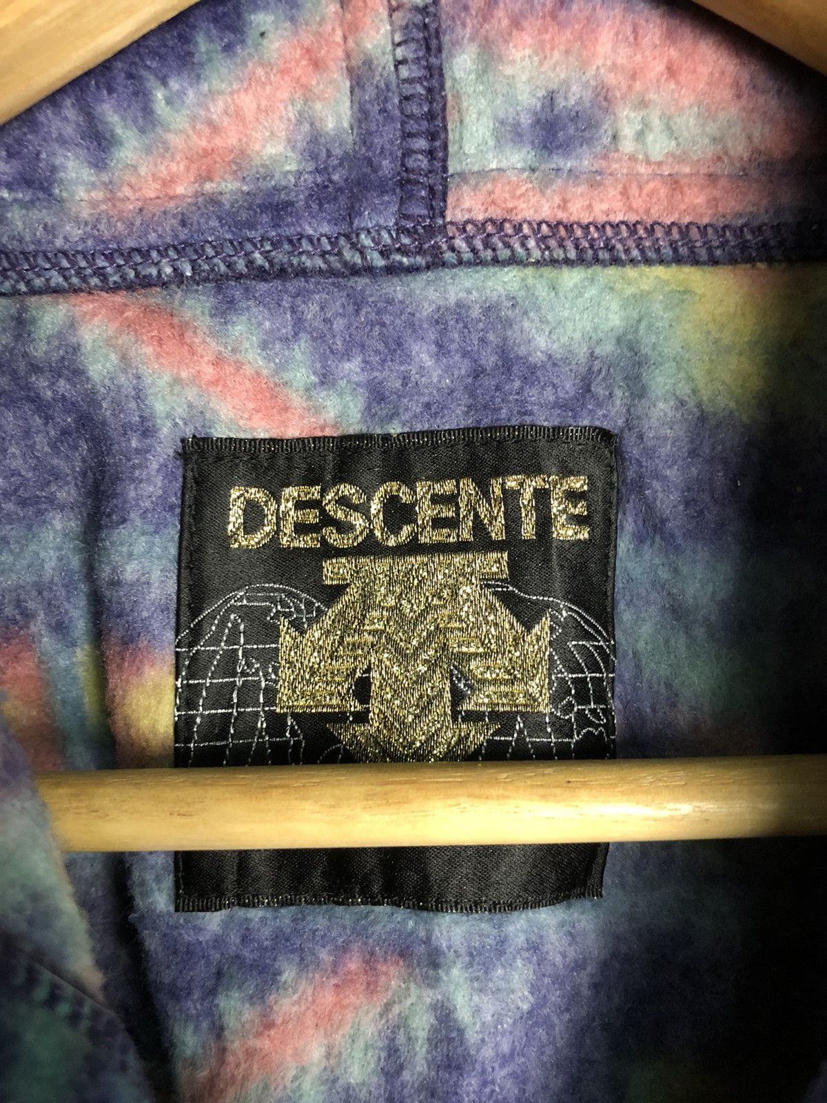 Descente × Japanese Brand × Vintage RARE DESCENTE NAVAJO NATIVE ABSTRACT FLECE HODIE MULTI COLO Size US L / EU 52-54 / 3 - 4 Thumbnail