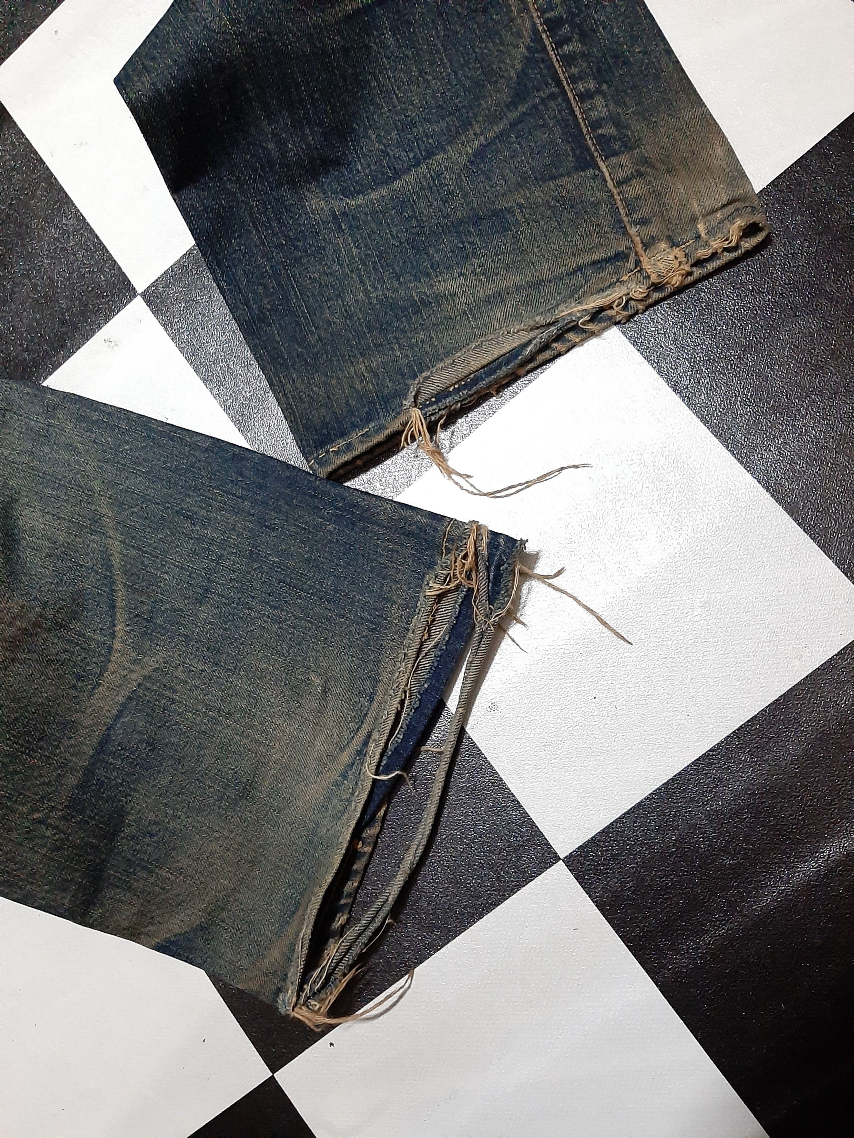 Japanese Brand × Salvage RUSTY PINBALL JAPAN SELVEDGE DISTRESSED DENIM Size US 31 - 20 Thumbnail