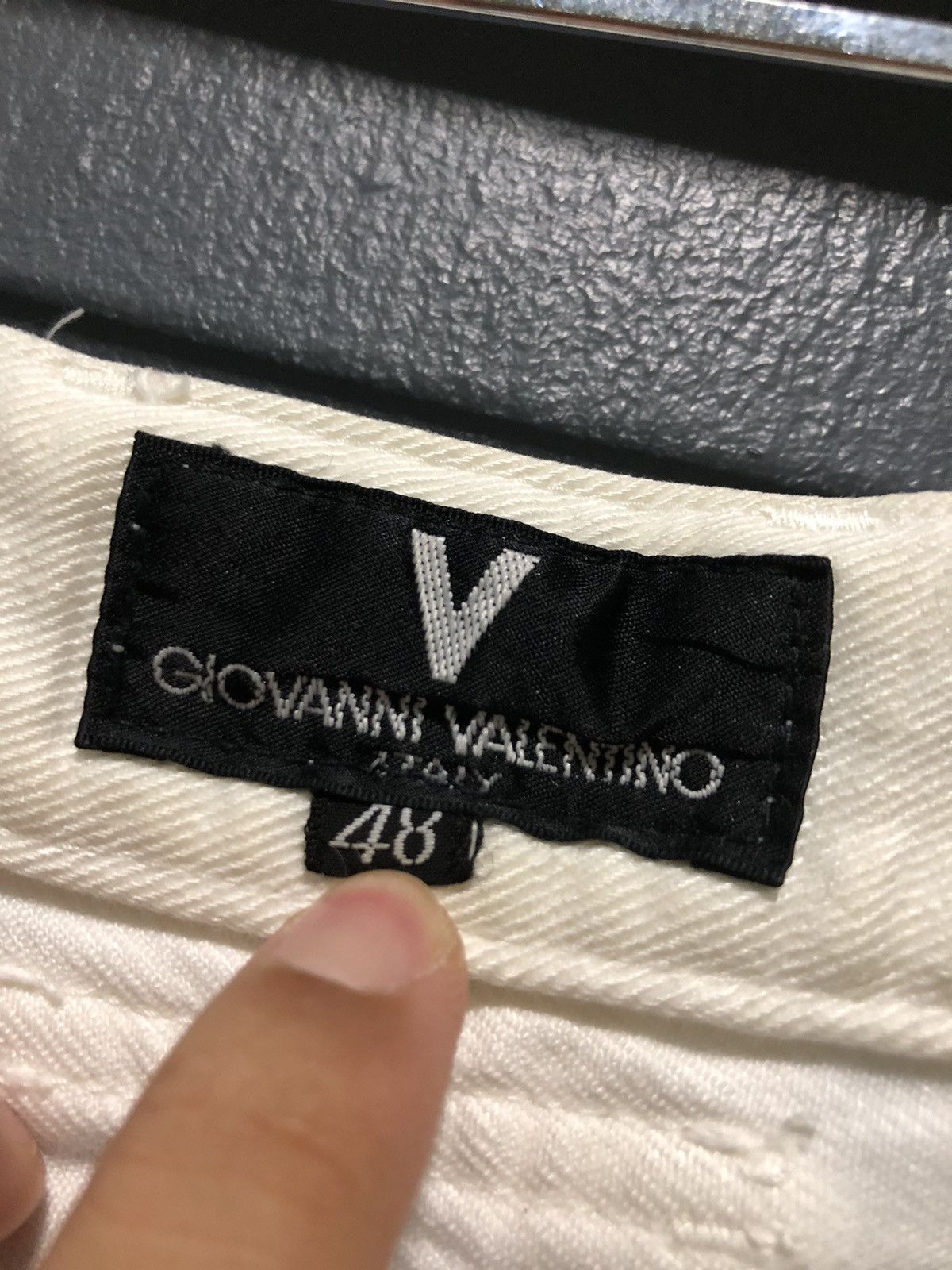 Giovanni Valentino × Vintage VINTAGE GIOVANNI VALENTINO ITALY EMBROIDERY SPELL OUT LOGO Size US 32 / EU 48 - 8 Thumbnail