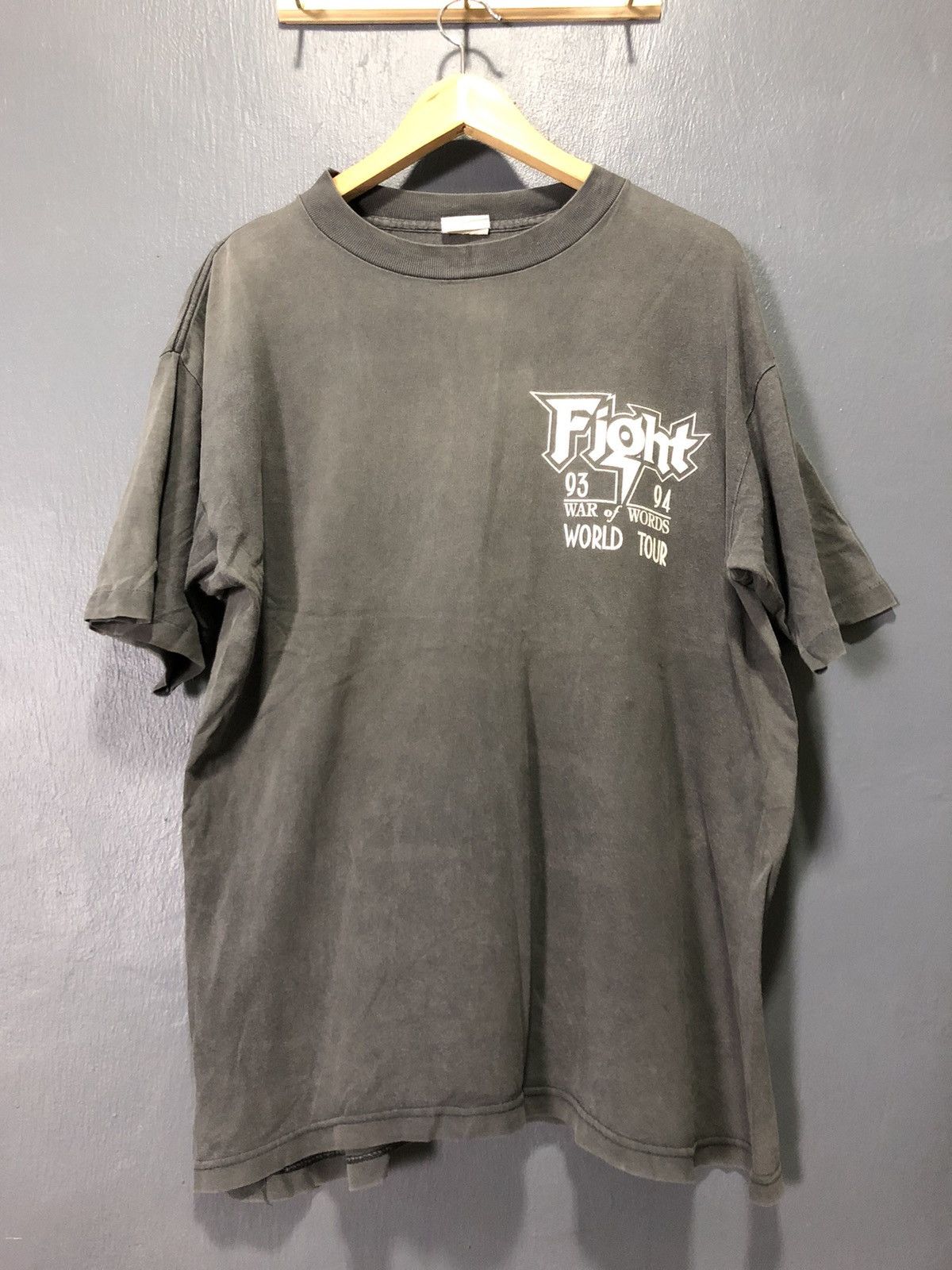 Band Tees × Vintage VINTAGE ‘90 FIGHT WAR OF WORDS 93/94 WORLD TOUR FADED SHIRT Size US L / EU 52-54 / 3 - 1 Thumbnail