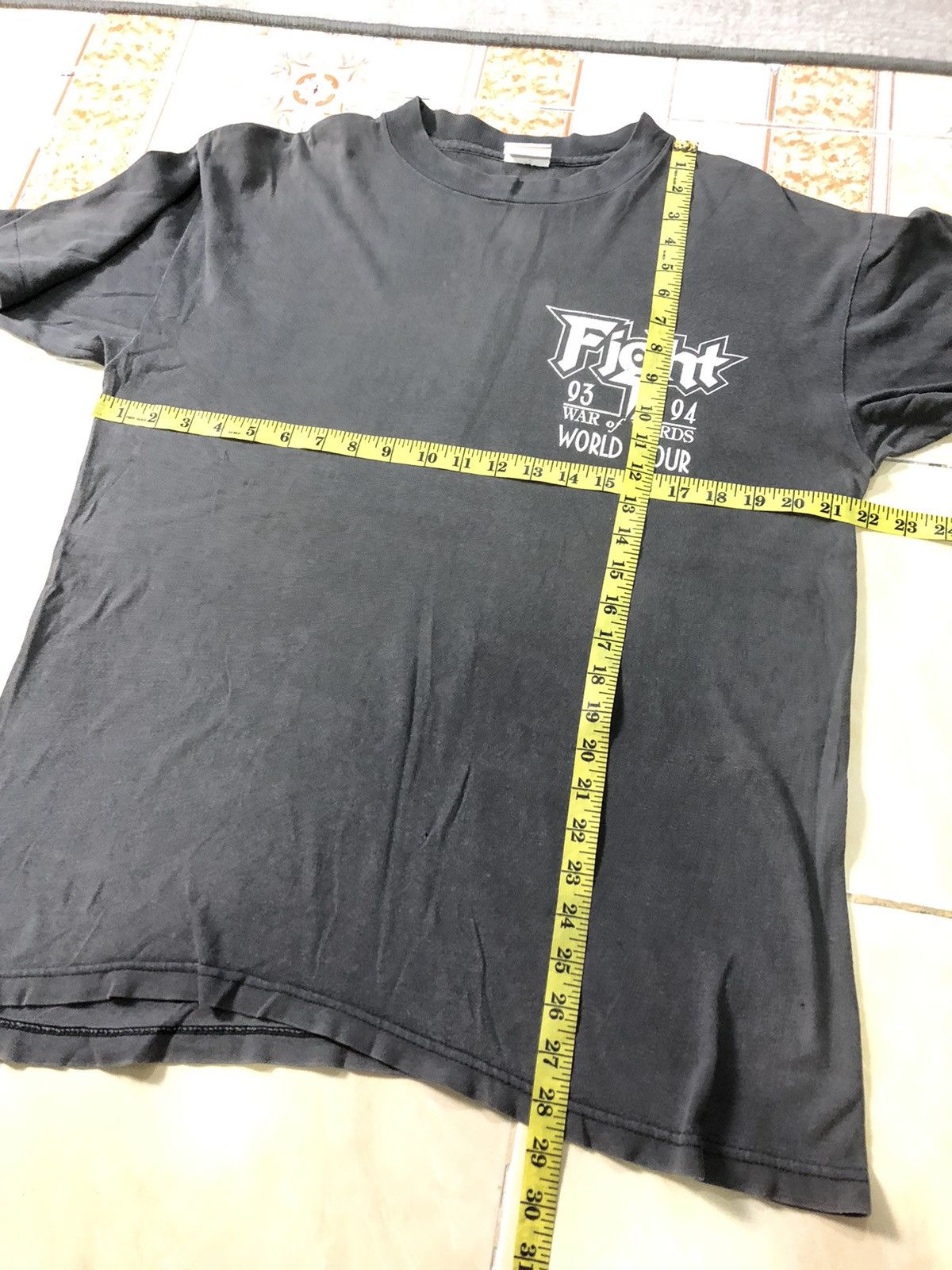 Band Tees × Vintage VINTAGE ‘90 FIGHT WAR OF WORDS 93/94 WORLD TOUR FADED SHIRT Size US L / EU 52-54 / 3 - 8 Thumbnail