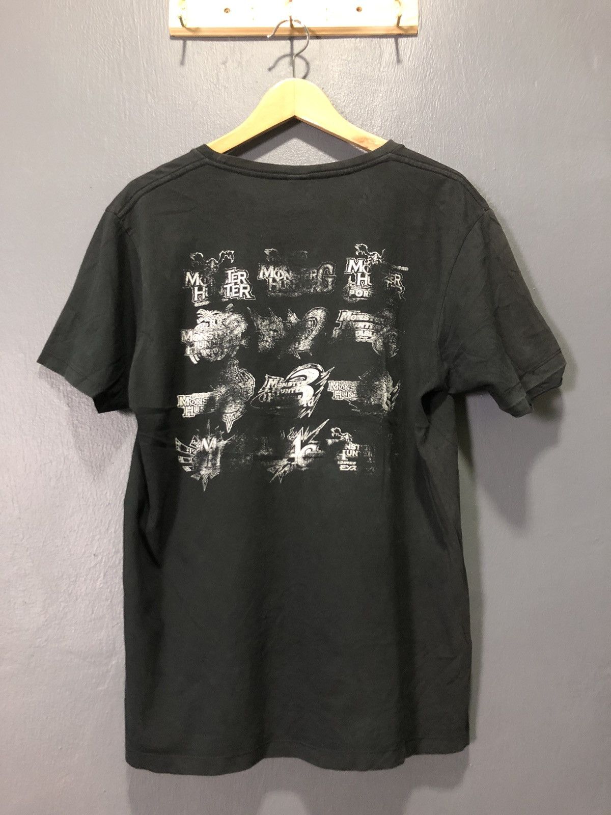 Anime × Japanese Brand × Vintage VINTAGE MONSTER HUNTER 10th ANNIVERSARY JAPANESE ANIME/GAMES Size US M / EU 48-50 / 2 - 5 Thumbnail