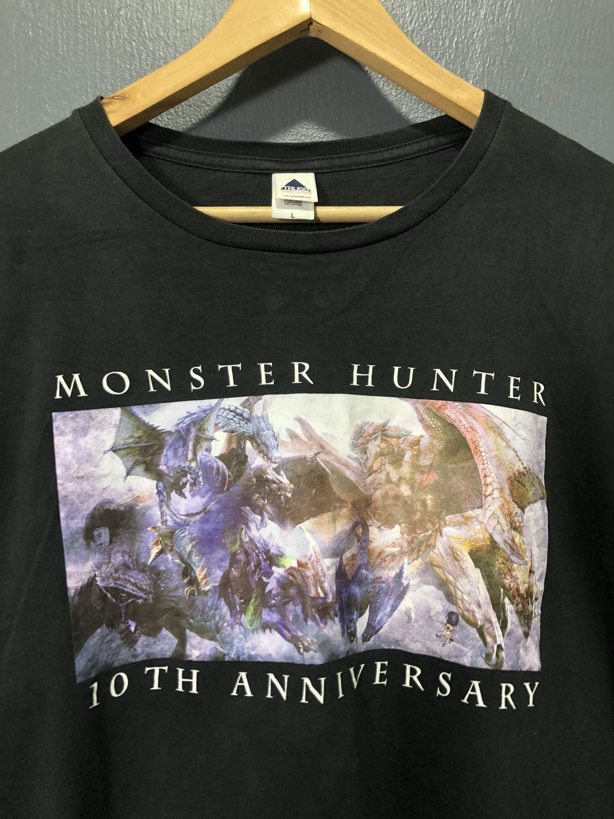 Anime × Japanese Brand × Vintage VINTAGE MONSTER HUNTER 10th ANNIVERSARY JAPANESE ANIME/GAMES Size US M / EU 48-50 / 2 - 2 Thumbnail