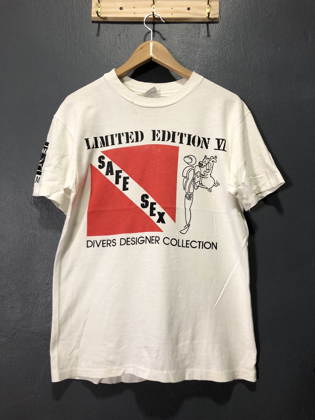 Vintage VINTAGE SAFE SEX LIMITED EDITION GUAM Size US M / EU 48-50 / 2 - 1 Thumbnail