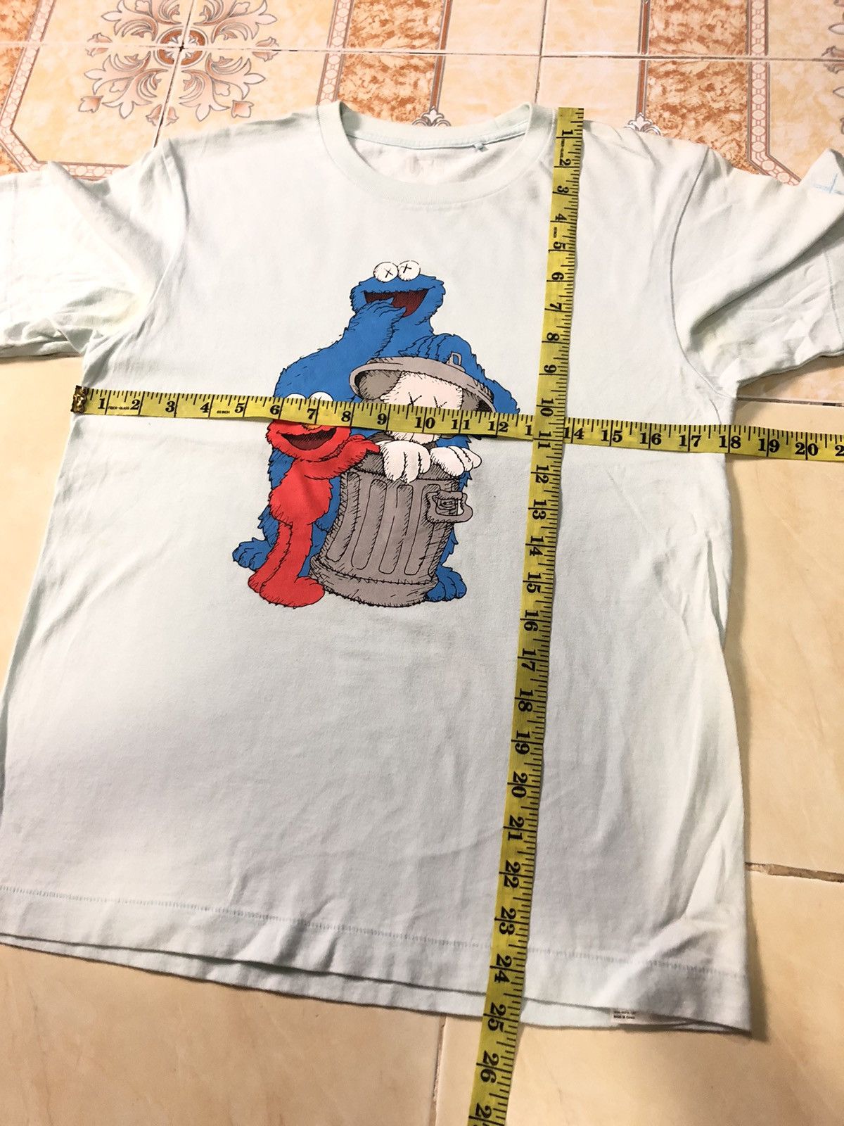 Cartoon Network × Kaws × Uniqlo VINTAGE KAWS x SESAME STREET x UNIQLO PHOTO SHIRT Size US S / EU 44-46 / 1 - 8 Thumbnail