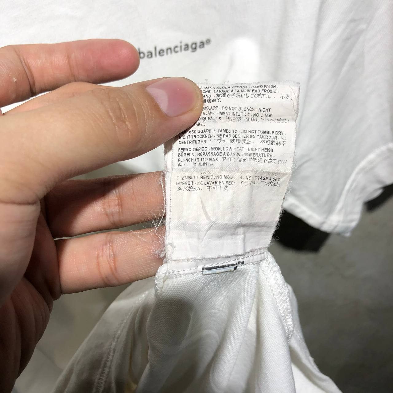 Balenciaga Balenciaga Small Copyright logo tee Size S / US 4 / IT 40 - 9 Thumbnail