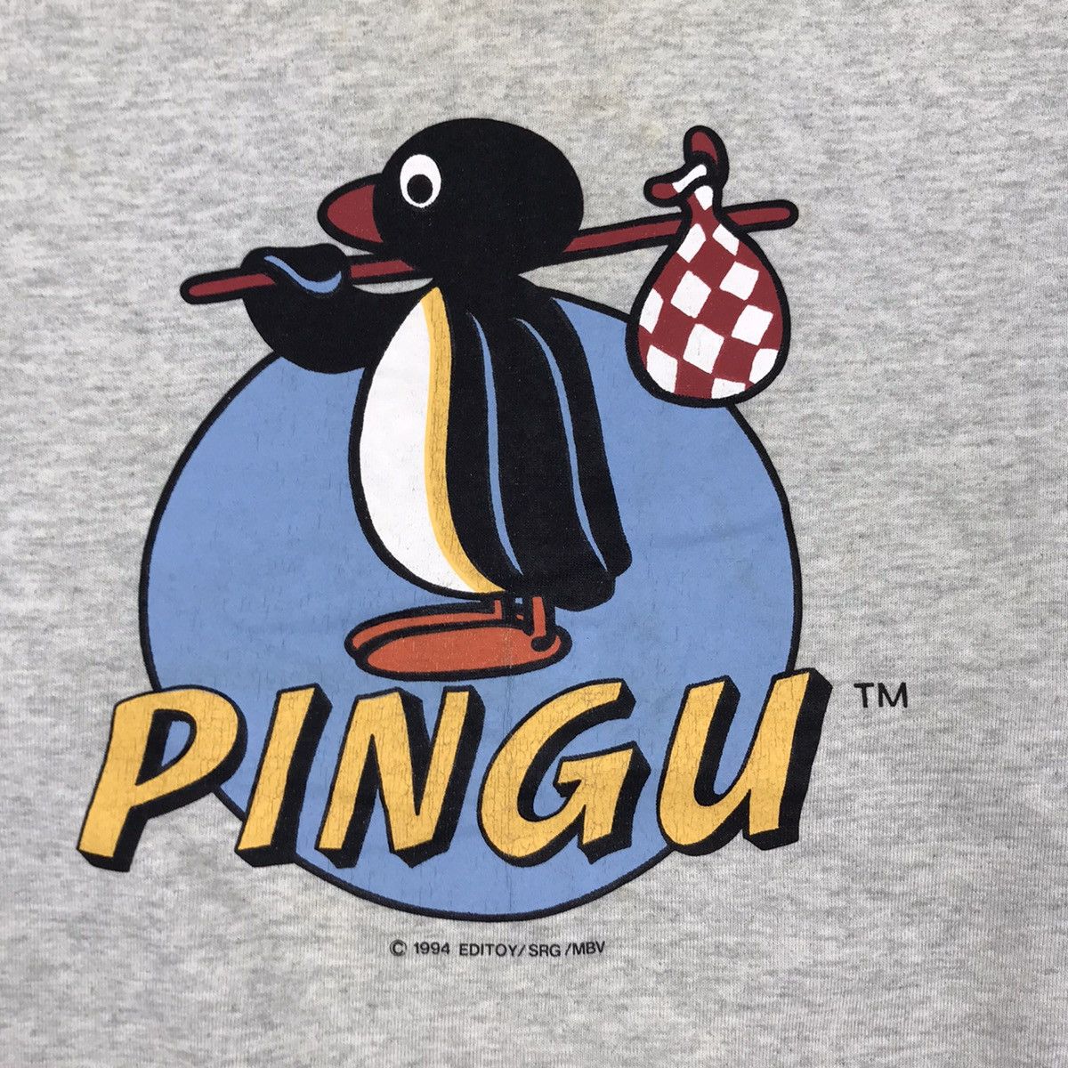 Disney × Vintage Vintage Disney 1994 Pingu Cartoon Show Sweatshirt Size US L / EU 52-54 / 3 - 5 Thumbnail