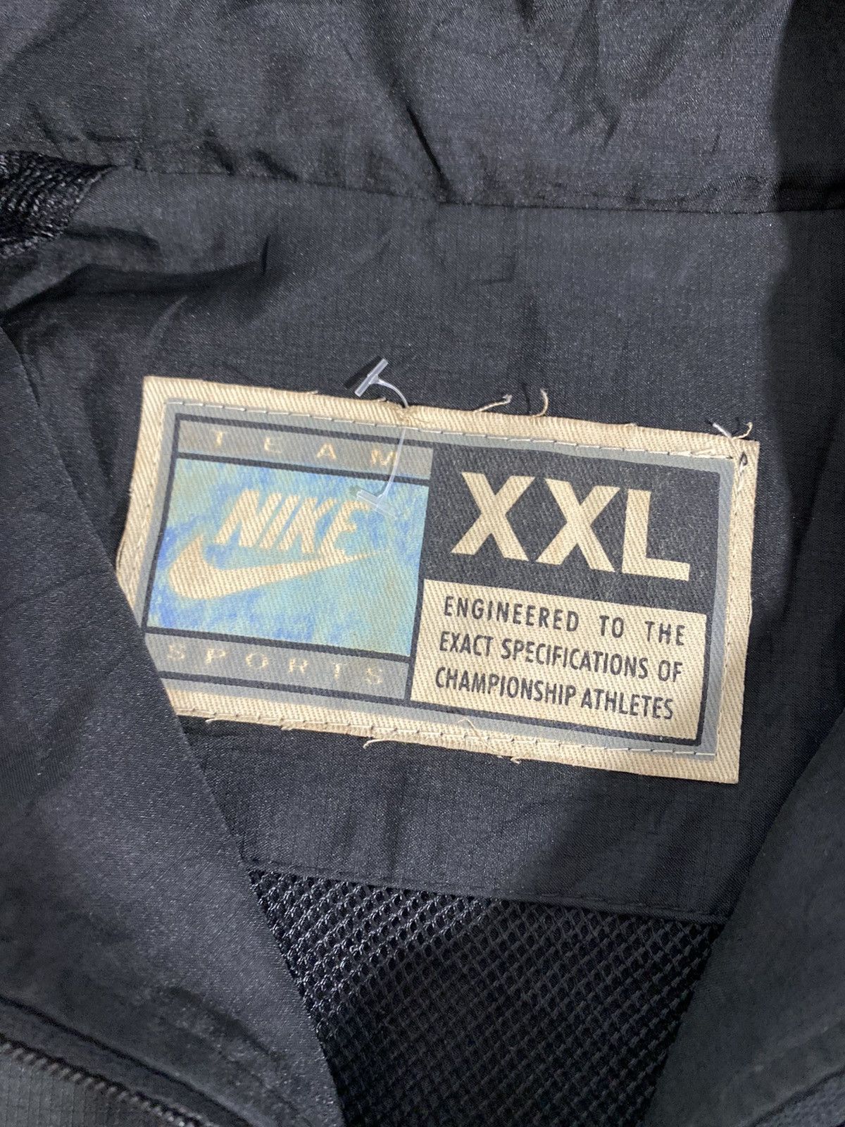 Vintage Vintage 90s Nike Small Logo Stripe on sleeve Size Xxl Size US XXL / EU 58 / 5 - 5 Thumbnail