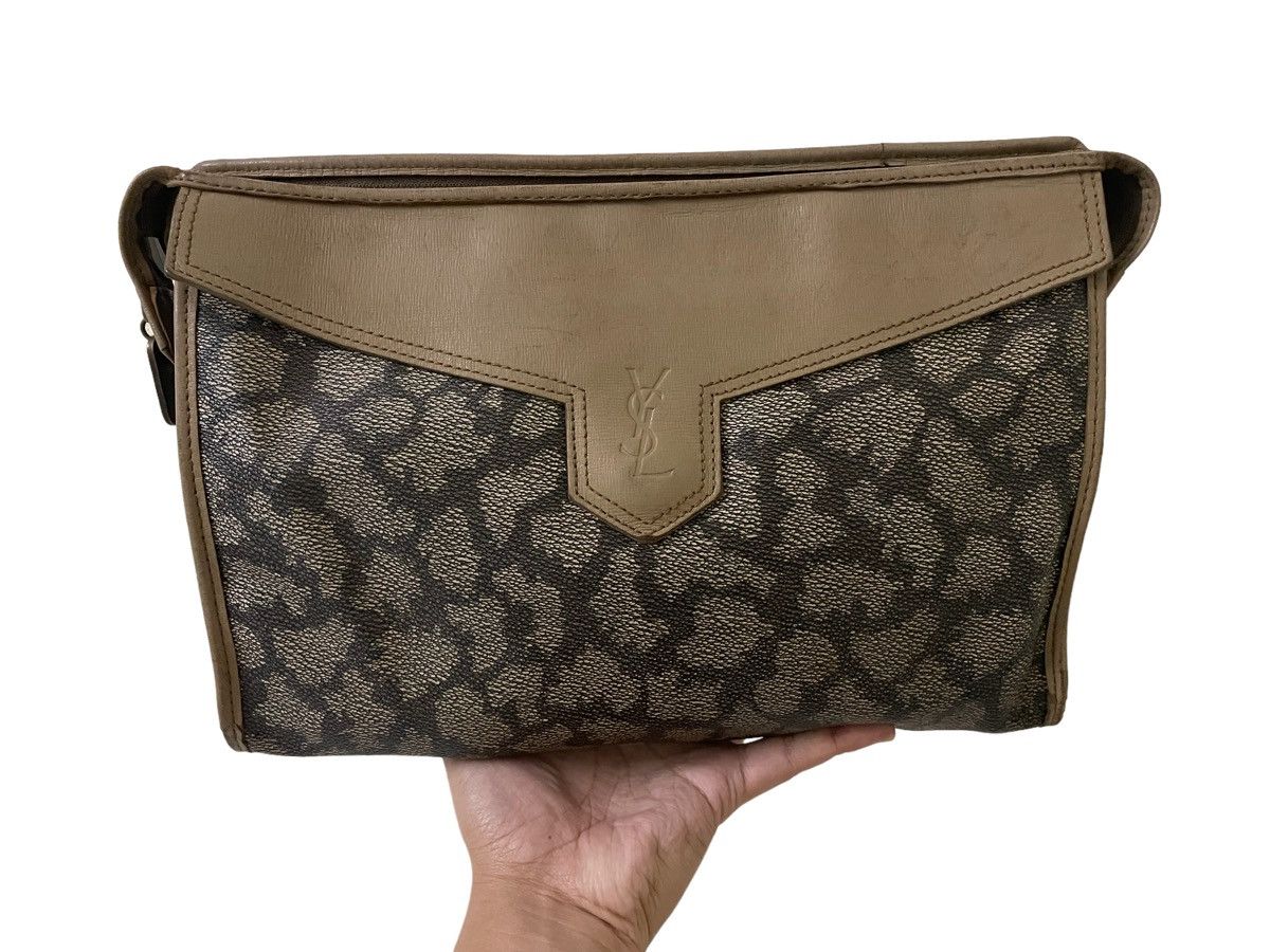 Vintage × Yves Saint Laurent Vintage Yves Saint Laurent Clutch Bag Size ONE SIZE - 1 Thumbnail