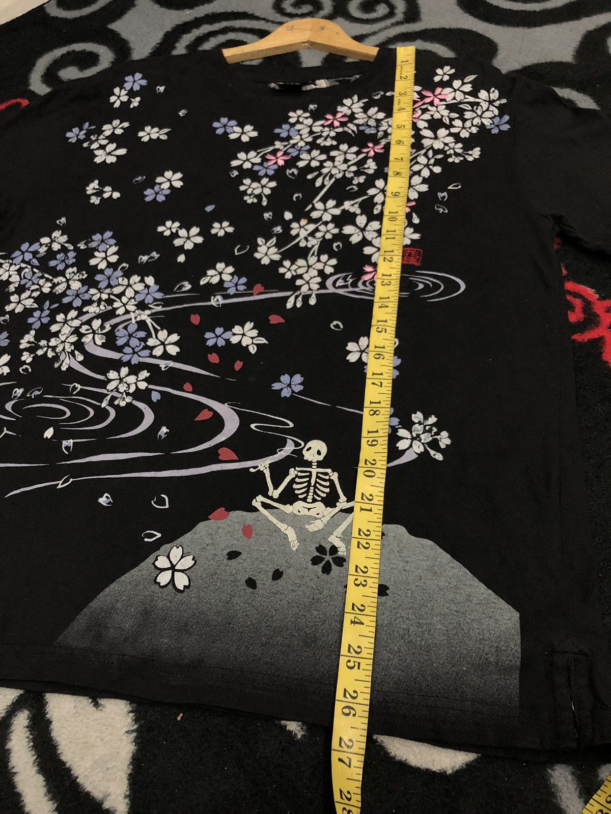 Japanese Brand Sukajan T-Shirt Sakura And Skull Motive Embroidered Size US L / EU 52-54 / 3 - 10 Thumbnail