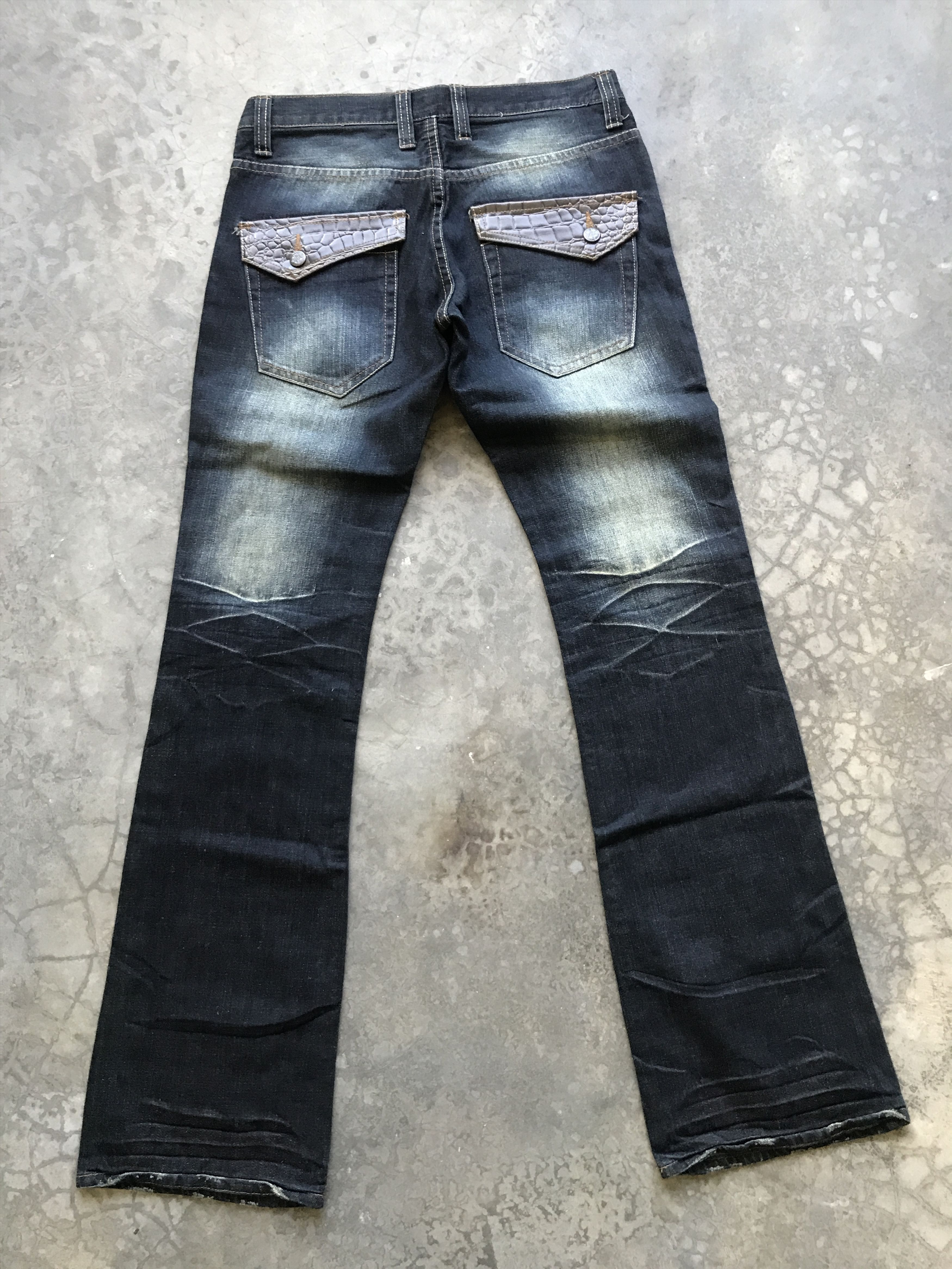 Designer × Japanese Brand D19 RootThree Japan Low Rise Flare Stylish Faded Denim Size US 30 / EU 46 - 9 Thumbnail