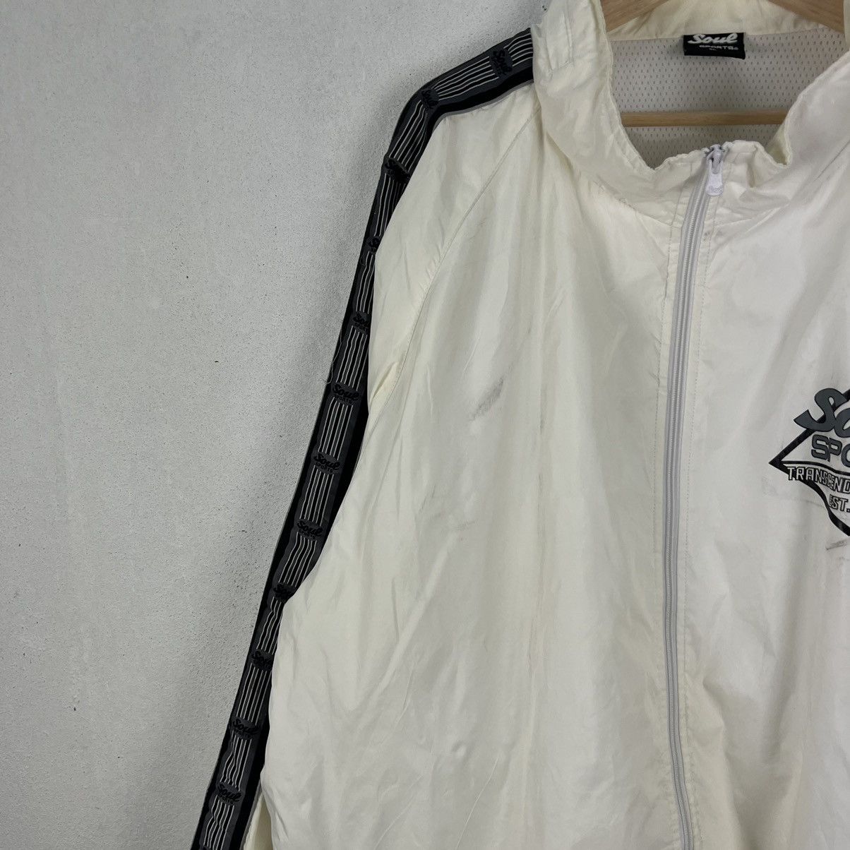 Japanese Brand VINTAGE SOUL SPORTS BIG LOGO SKATE STYLE JACKET Size US XXL / EU 58 / 5 - 3 Thumbnail