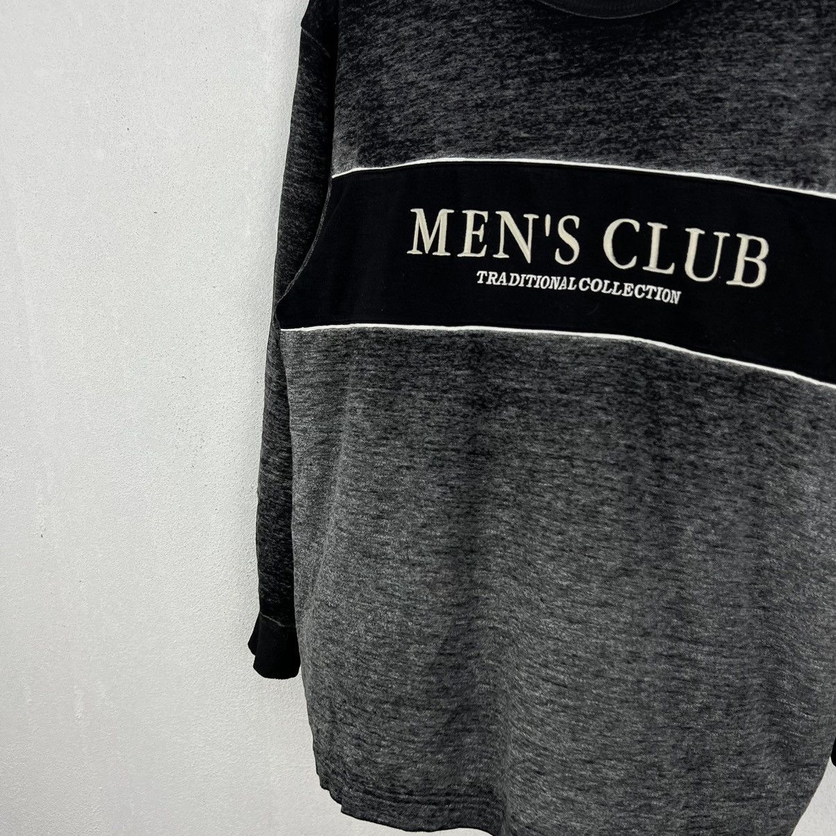 Japanese Brand VINTAGE MEN’S CLUB SWEATSHIRT BIG LOGO Size US M / EU 48-50 / 2 - 3 Thumbnail