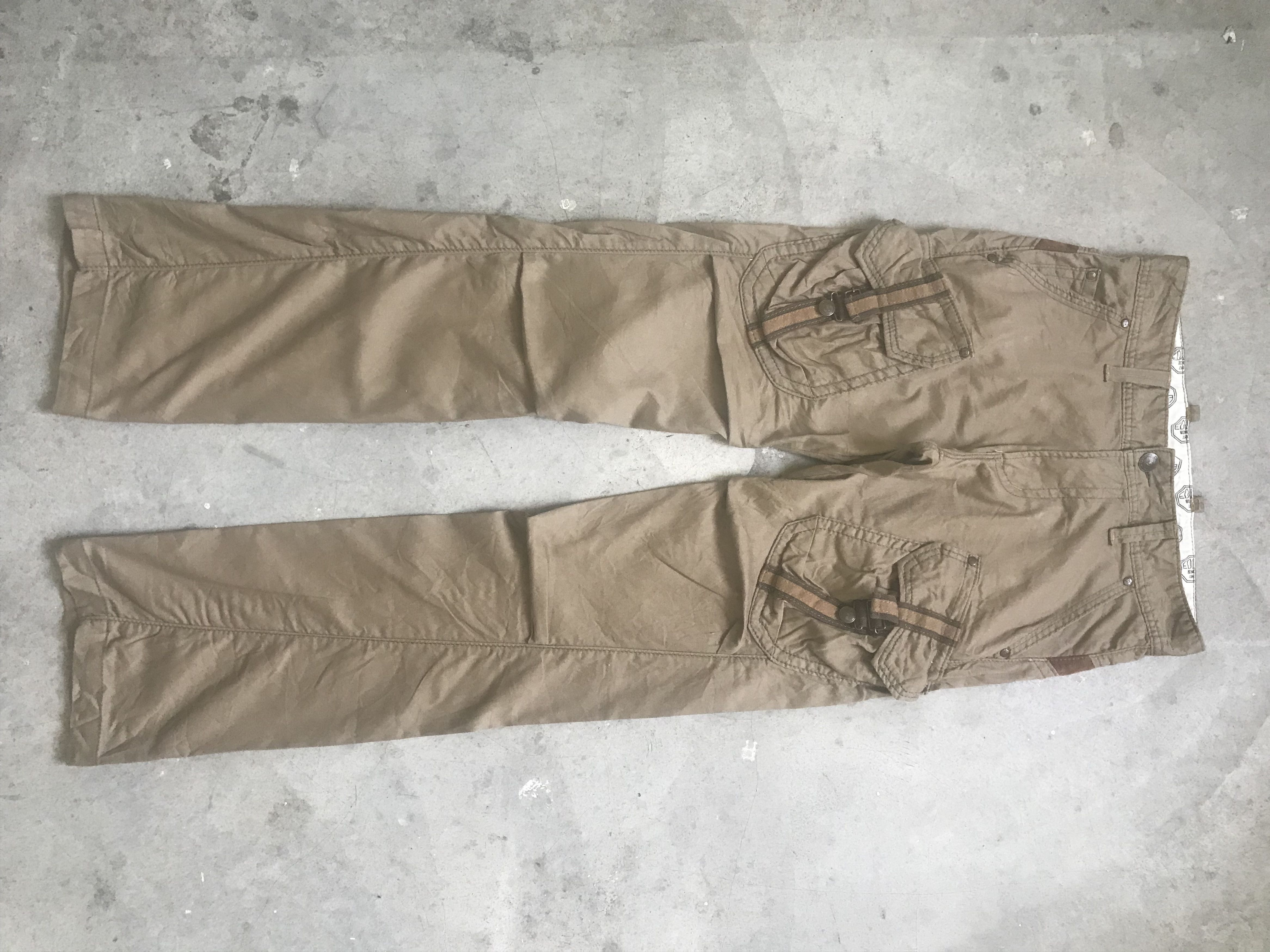 image of Cp28 - Edwin Twisted Leg Flare Cargo Pant in Khakis, Men's (Size 30)