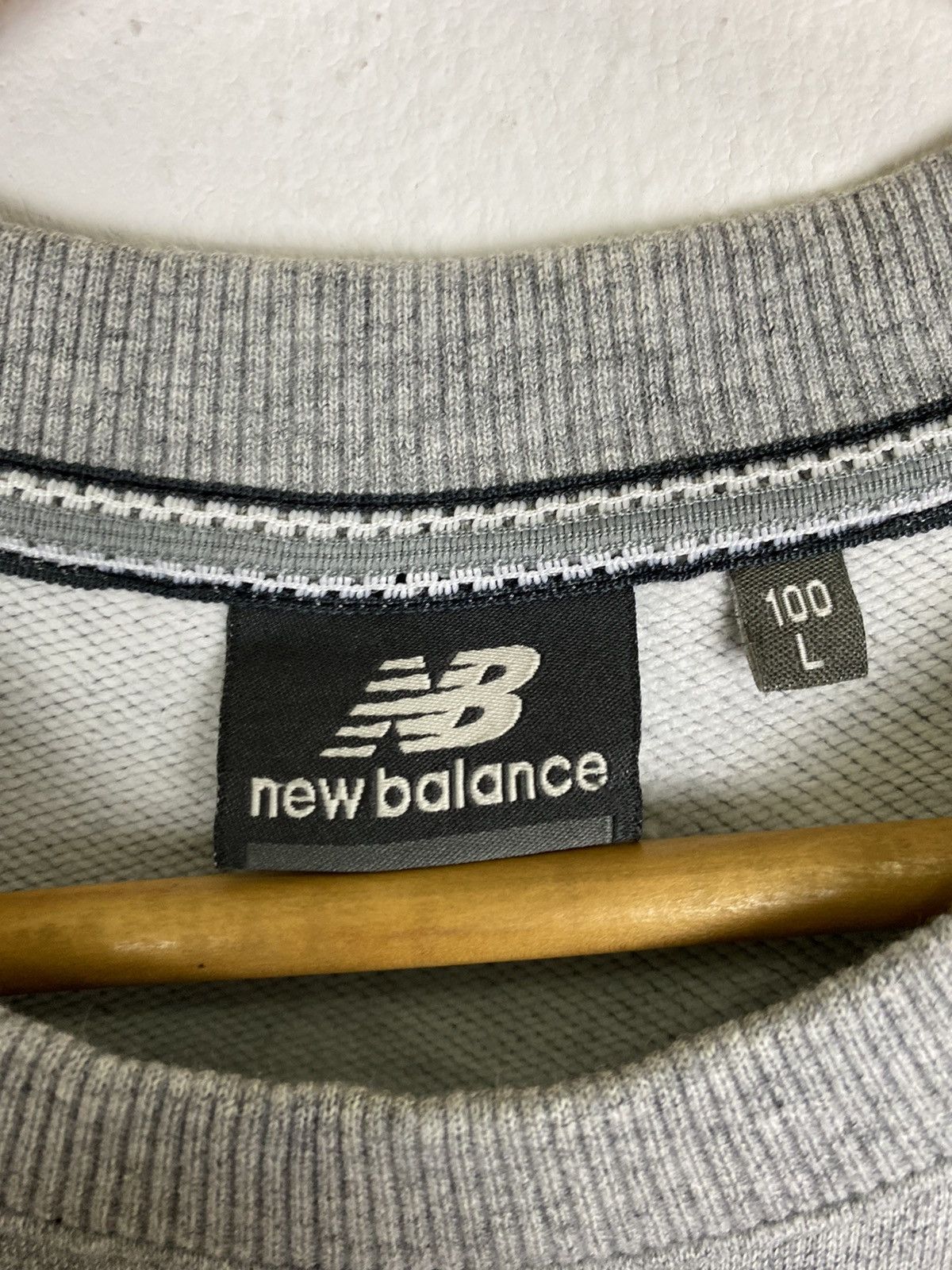 New Balance New Balance Sweatshirt Short Sleeve Style- Large Size Size US L / EU 52-54 / 3 - 7 Thumbnail