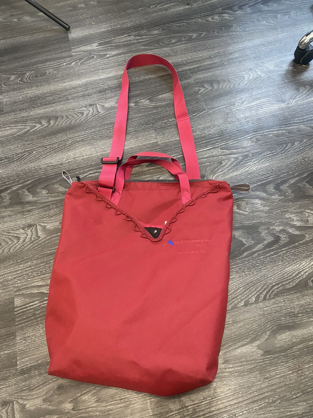 Klattermusen Red Baggi Large Size ONE SIZE - 1 Thumbnail