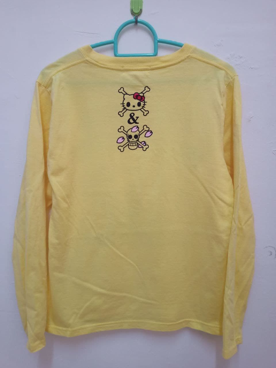 Anime × Cartoon Network × Japanese Brand HELLO KITTY x ONE PIECE TONY CHOPPER LONG SLEEVE T Size US M / EU 48-50 / 2 - 3 Thumbnail