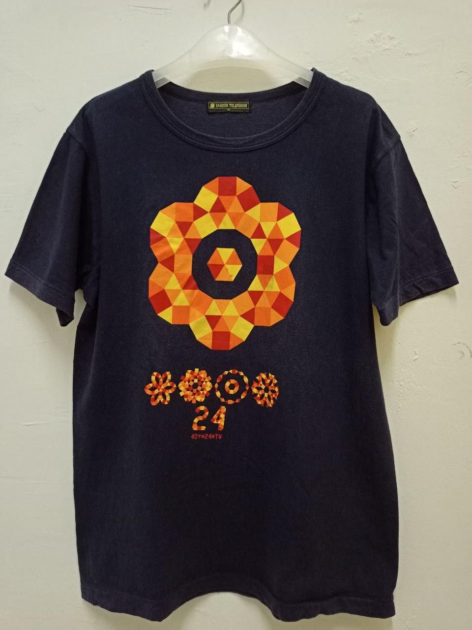 Designer × Japanese Brand × Vintage 24 hours television geometric flower nara T Size US M / EU 48-50 / 2 - 1 Thumbnail