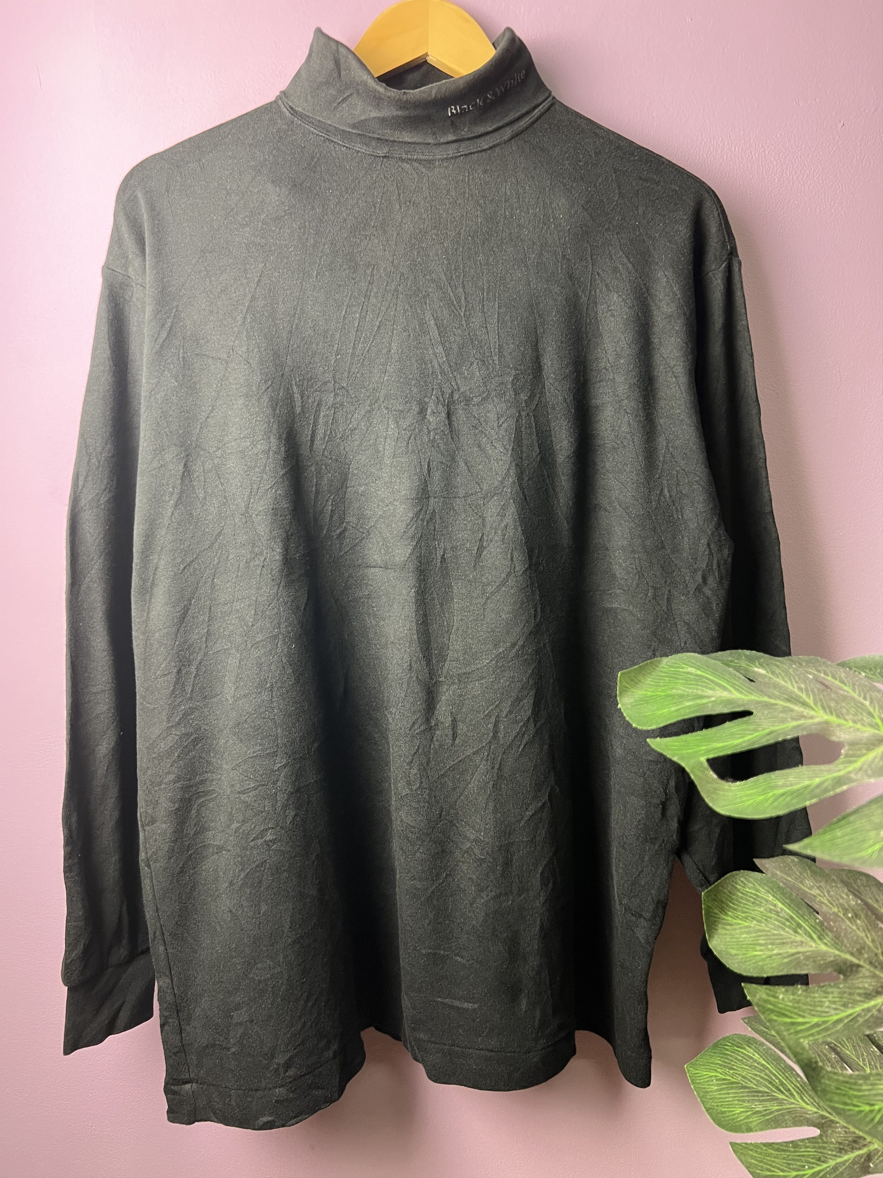 Japanese Brand 🔥Vintage Black & White Turtleneck LS Tees Size US L / EU 52-54 / 3 - 2 Thumbnail