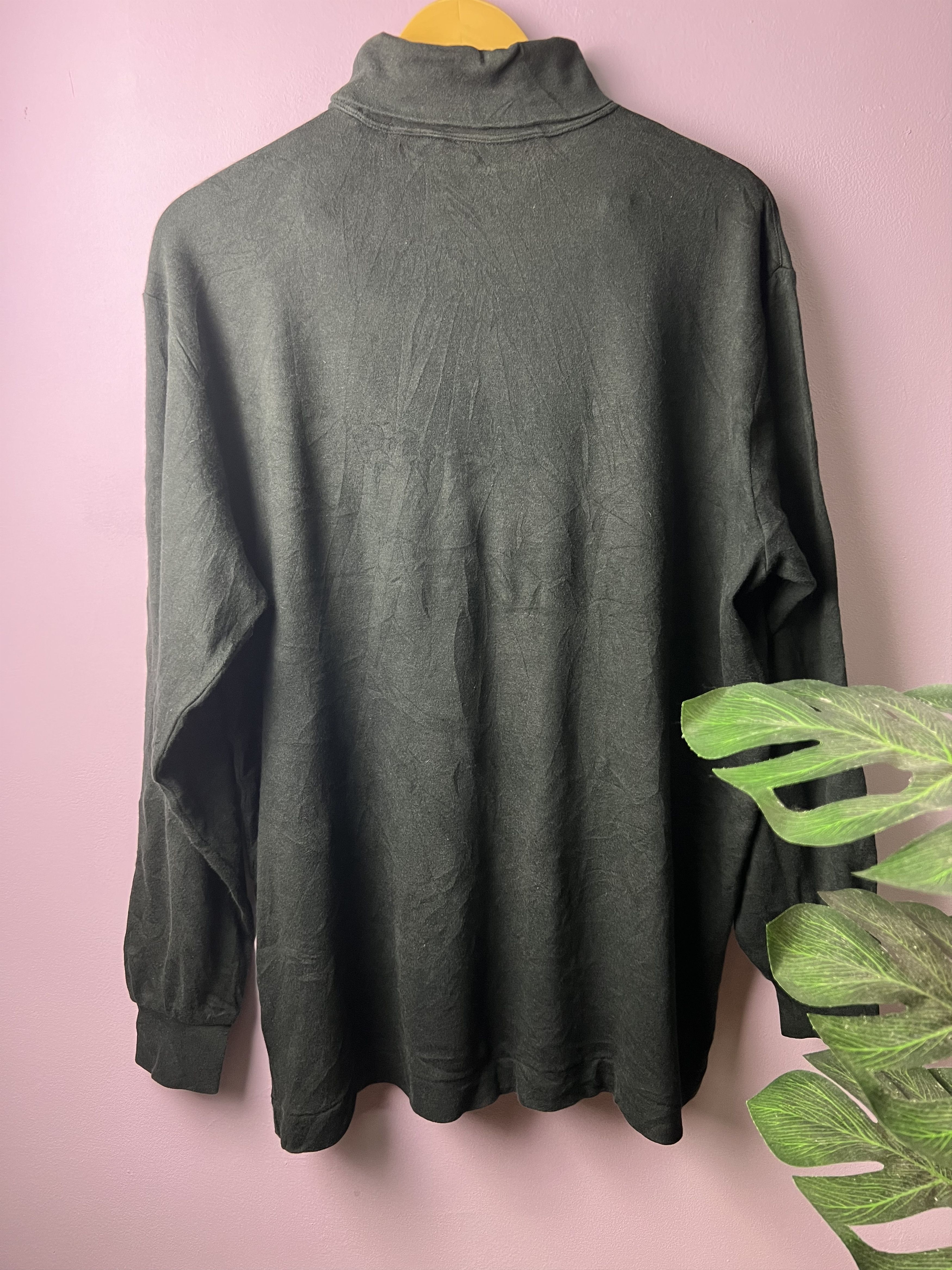 Japanese Brand 🔥Vintage Black & White Turtleneck LS Tees Size US L / EU 52-54 / 3 - 3 Thumbnail