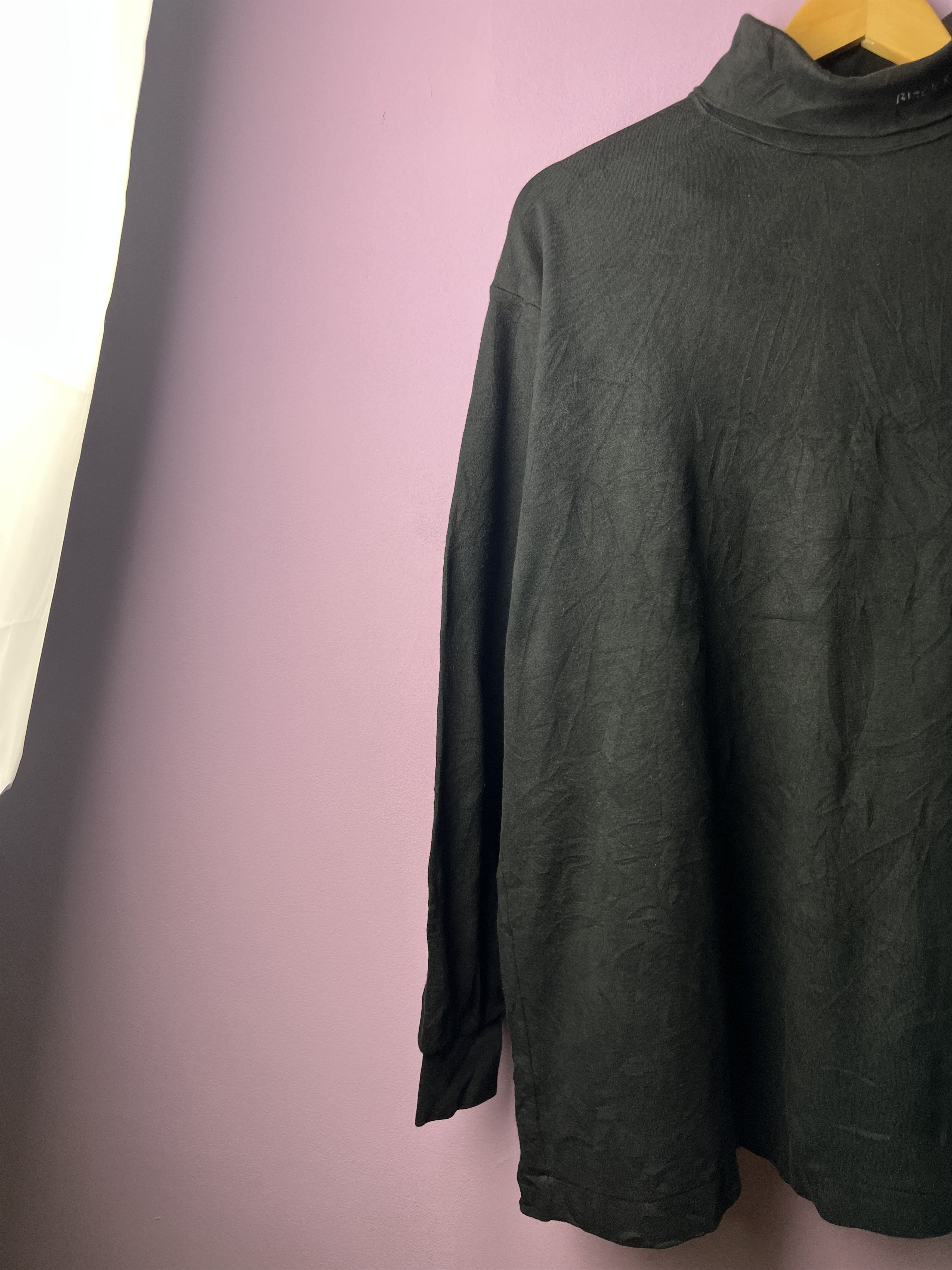 Japanese Brand 🔥Vintage Black & White Turtleneck LS Tees Size US L / EU 52-54 / 3 - 4 Thumbnail