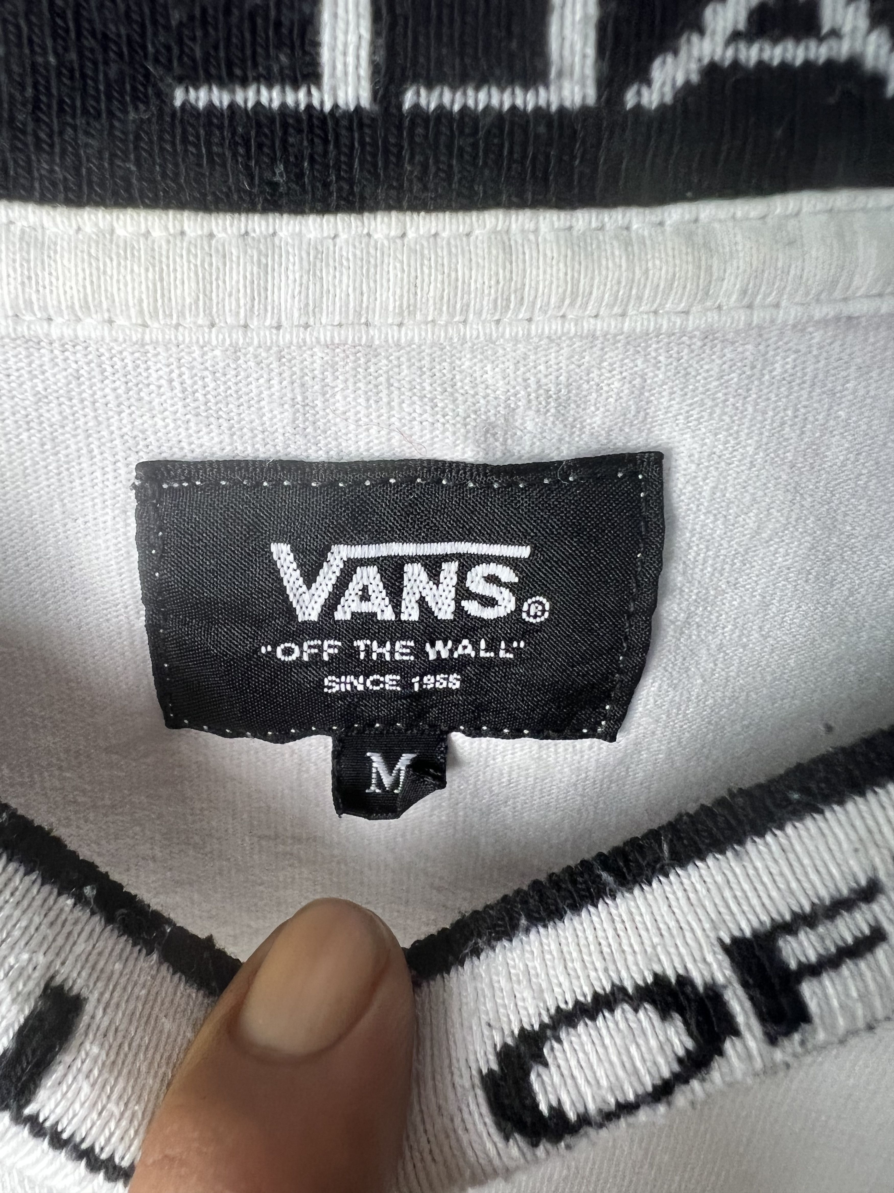 Vans 🔥Vintage Vans Small Logo LS Tees Size US M / EU 48-50 / 2 - 13 Thumbnail
