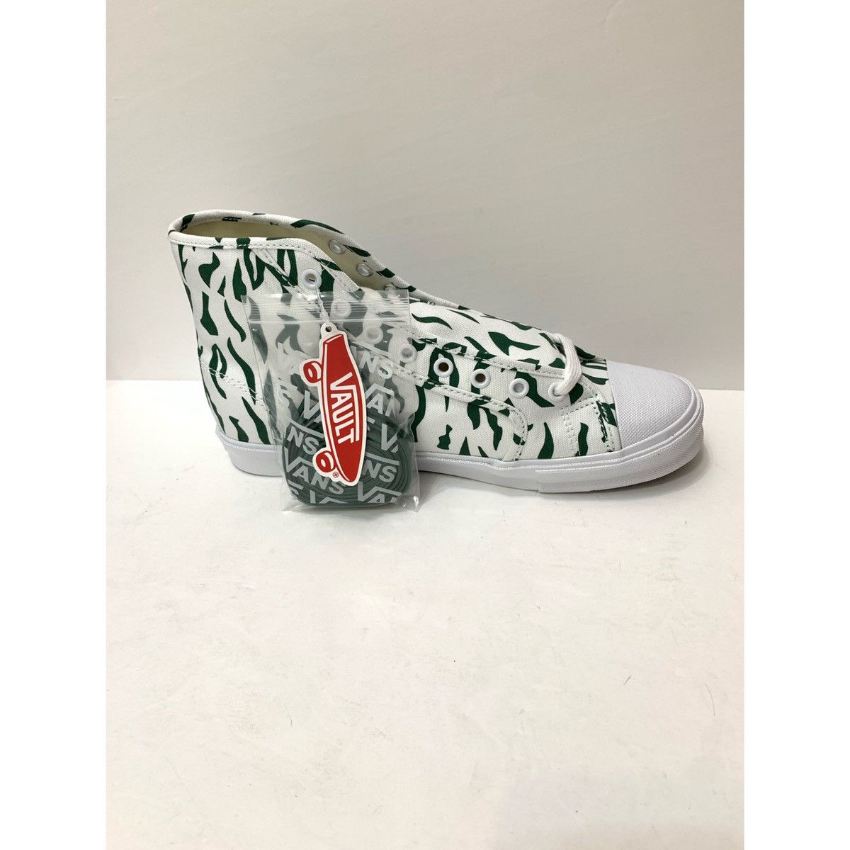 Vans NOAH X VANS OG STYLE SNEAKERS Size US 9 / EU 42 - 9 Thumbnail