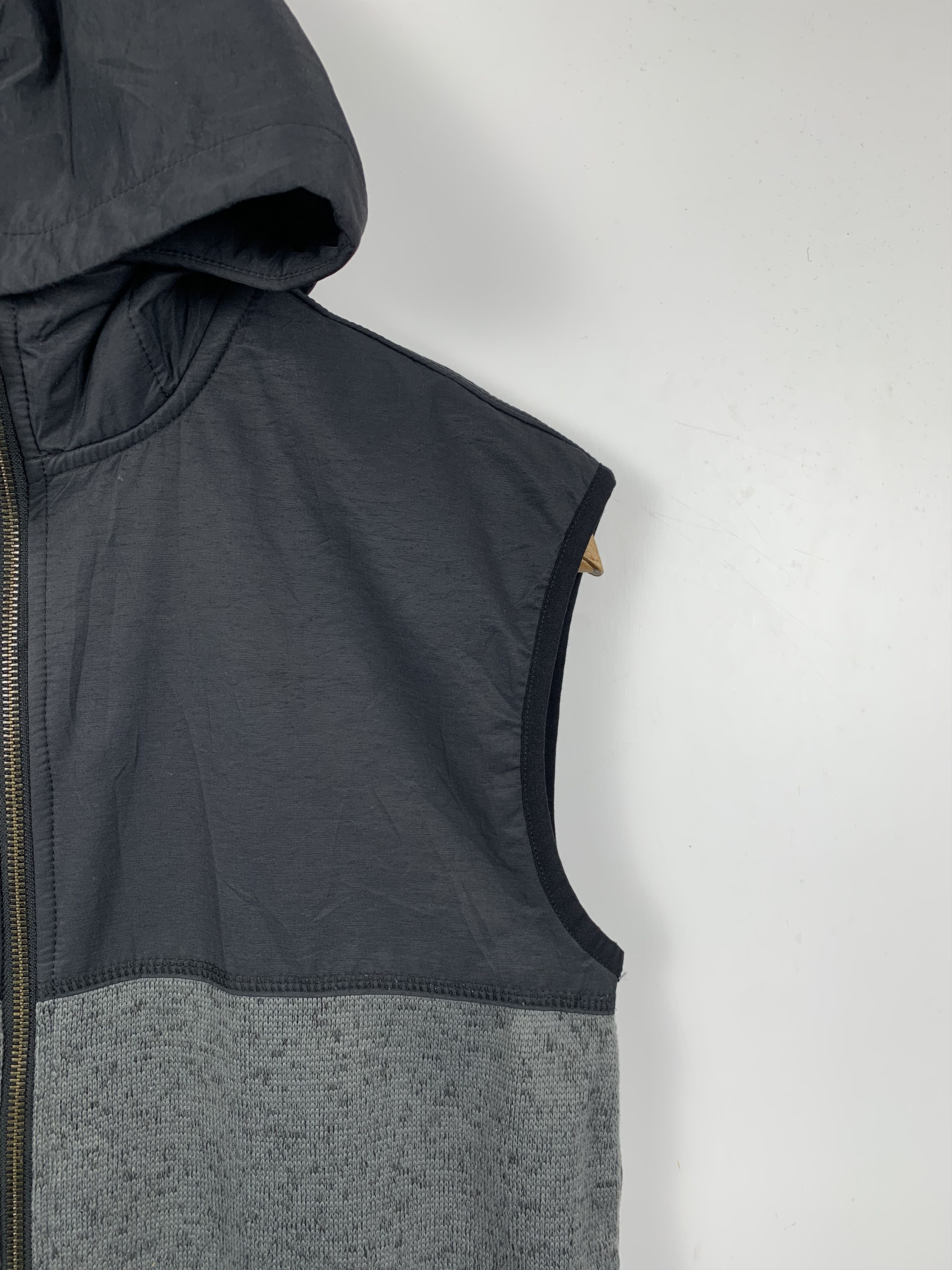 Billabong Vintage Billabong Hoodie Outdoor Vest J1242 Size US M / EU 48-50 / 2 - 5 Thumbnail